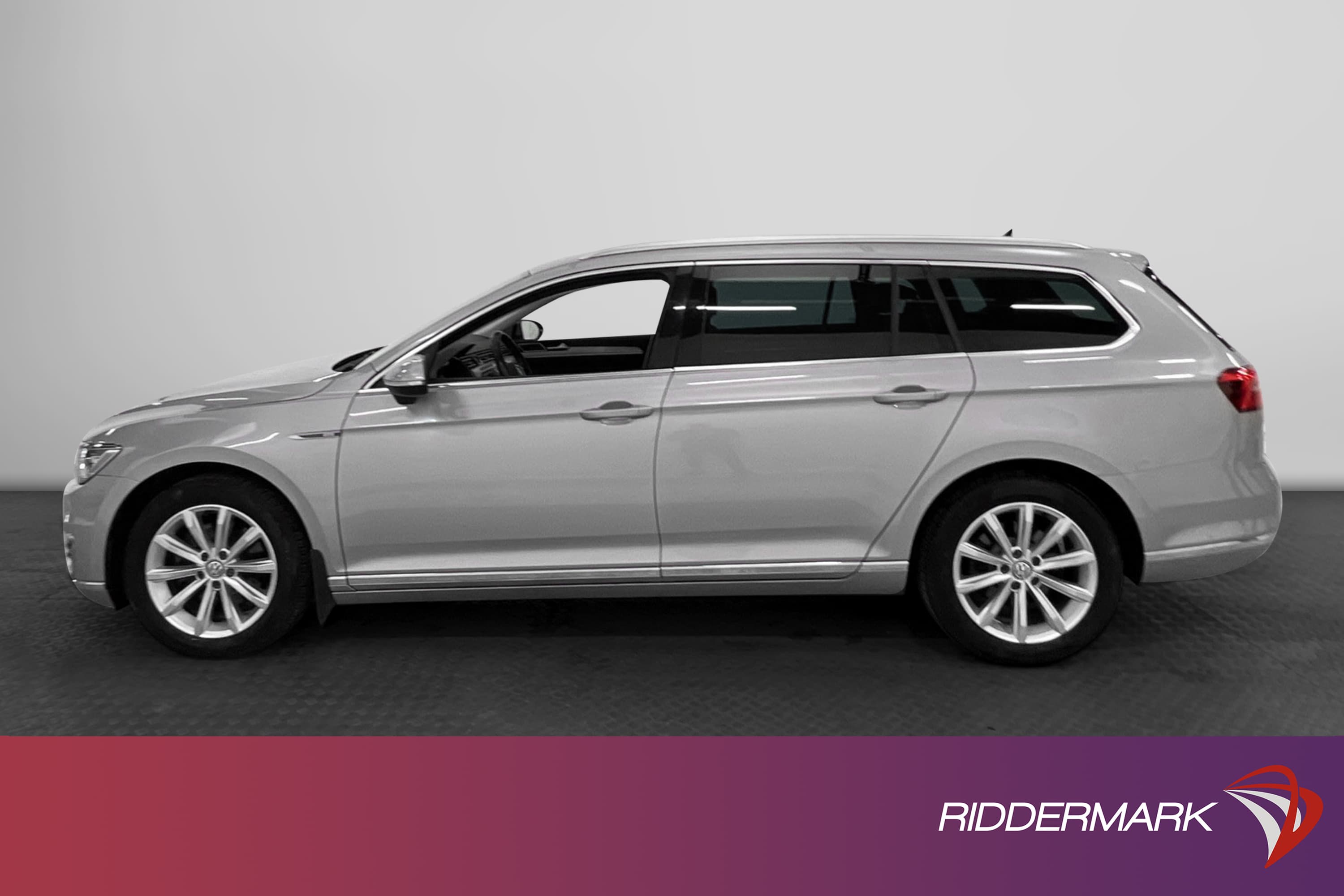 Volkswagen Passat GTE 218hk