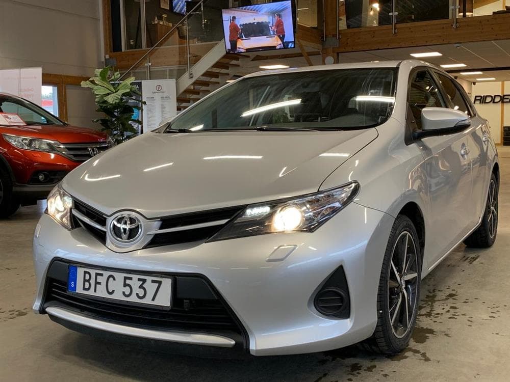 Toyota Auris 1.4 D-4D 90hk