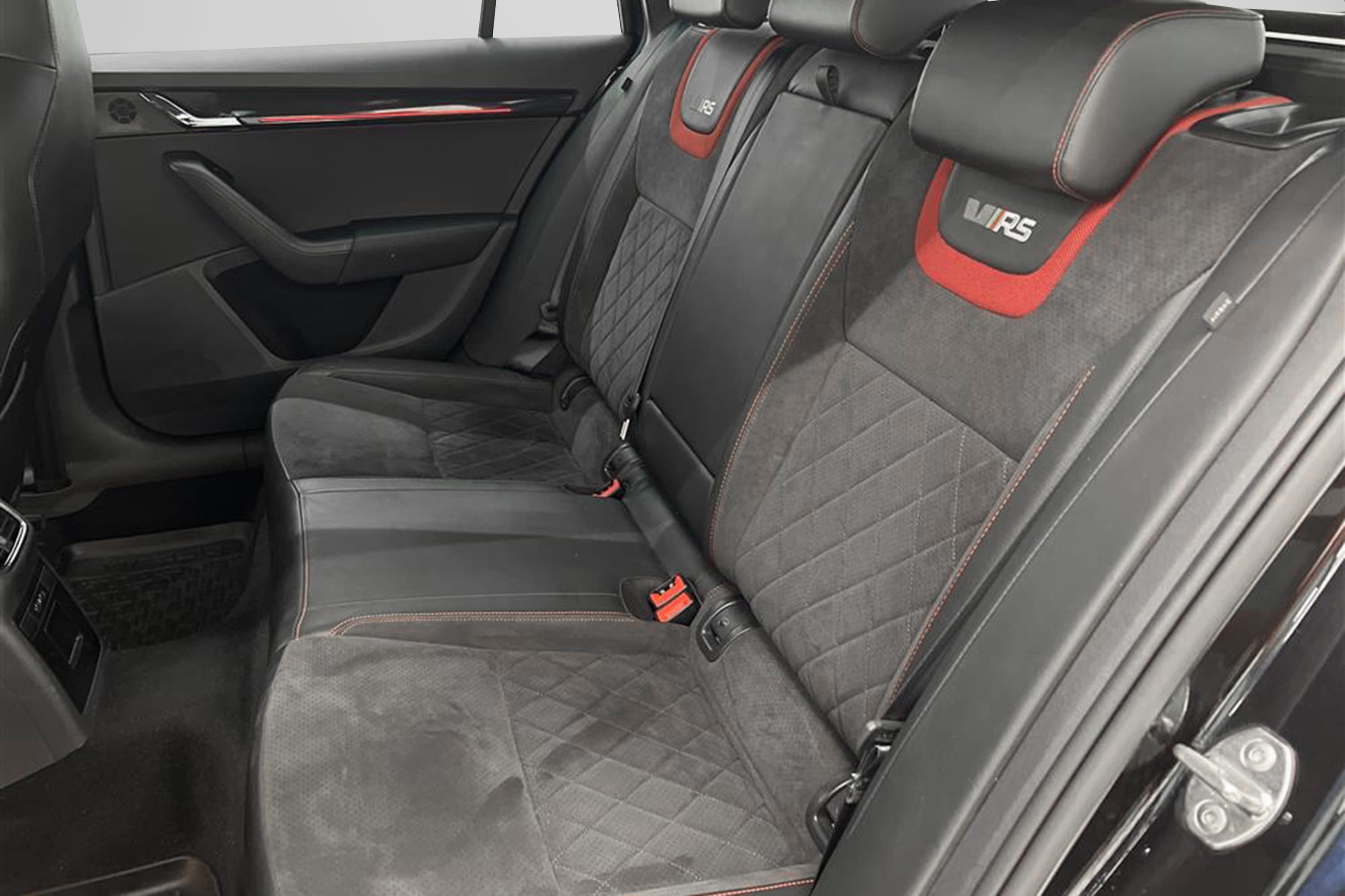 Skoda Octavia RS 2.0 TDI 184hk 4x4 Värmare Kamera GPS Cantoninteriör