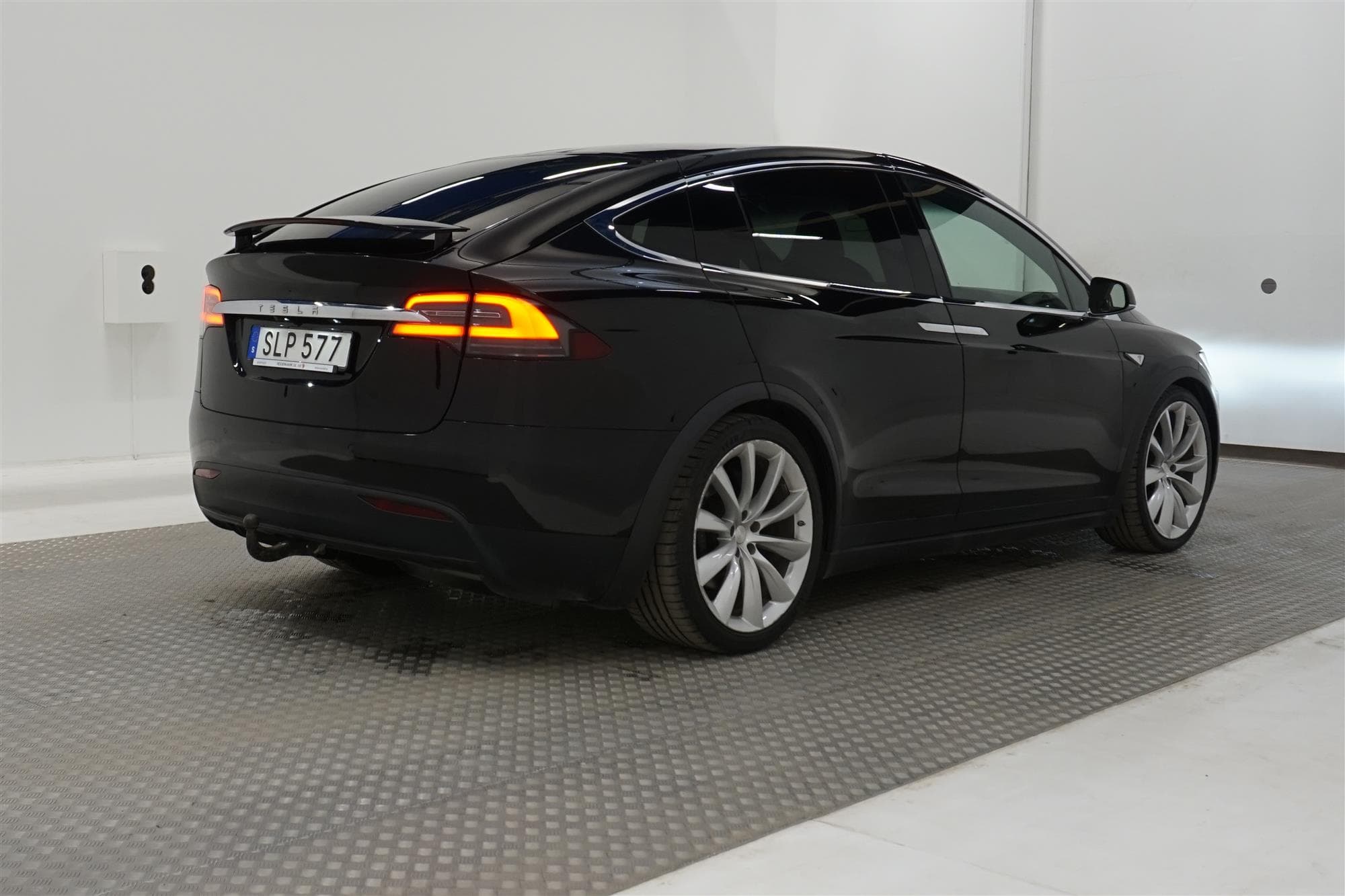 Tesla Model X 90D AWD 423hk 6Sits FRI SUPERCHARGE Drag Moms exteriör