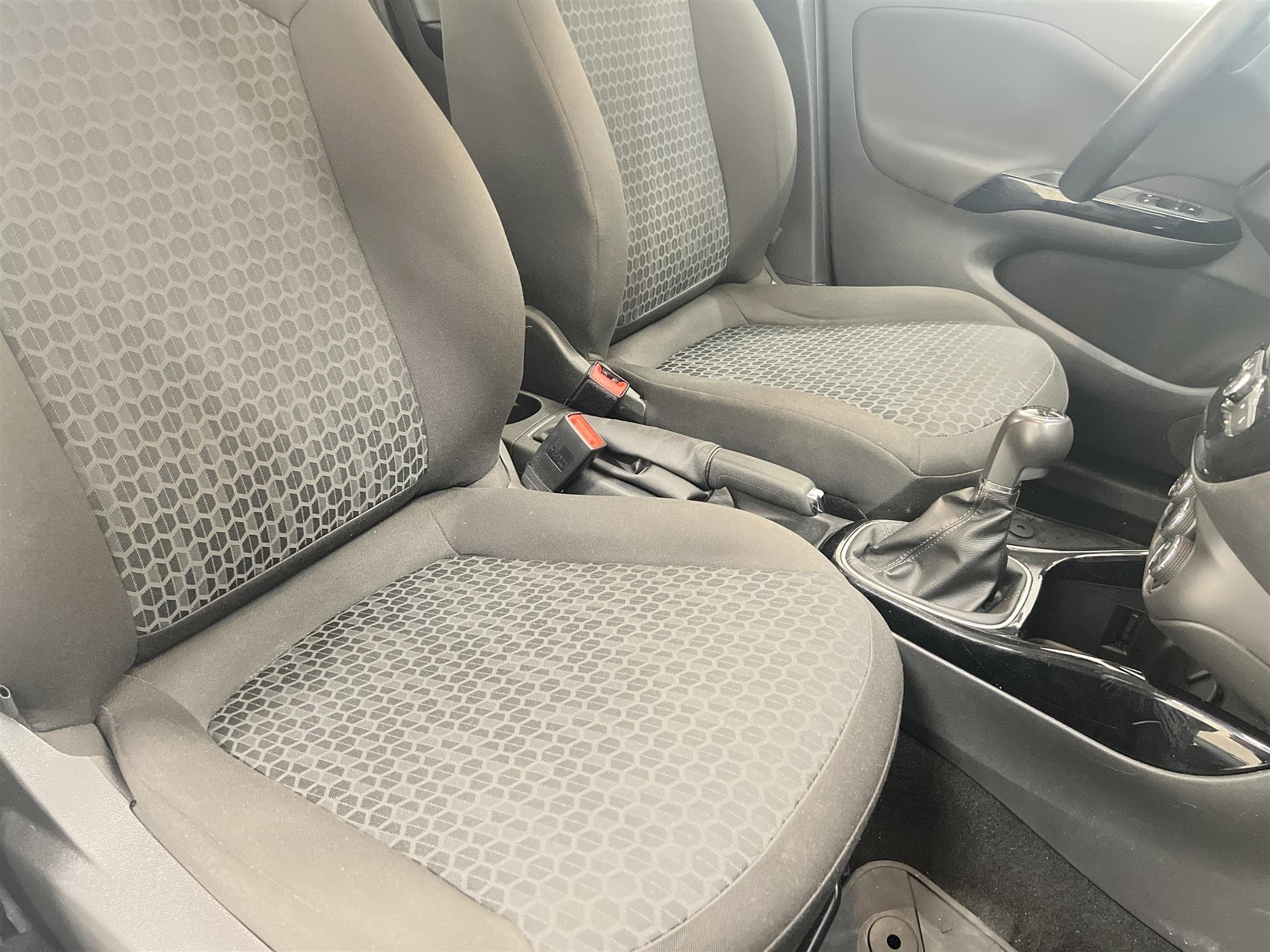 Opel Corsa 1.4 90hk Carplay PDC Låg Skatt Nyservad 0,52L/mil