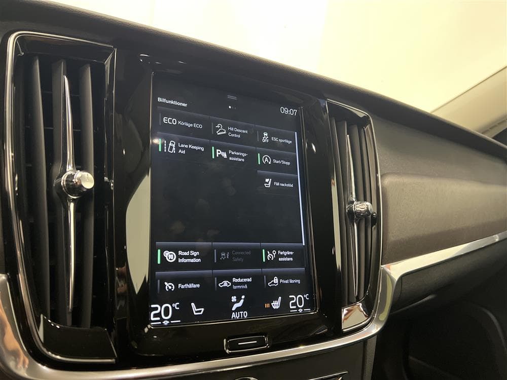 Volvo V90 Cross Country D4 AWD D-Värm VOC Drag 0,53l/milinteriör