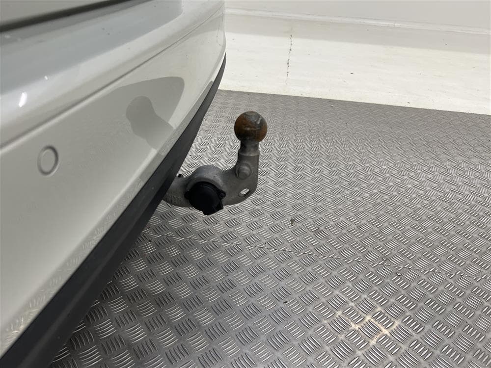 Volvo V60 D4 190hk D-Värm VOC Skinn B-Kamera Navi 0,46l/milinteriör