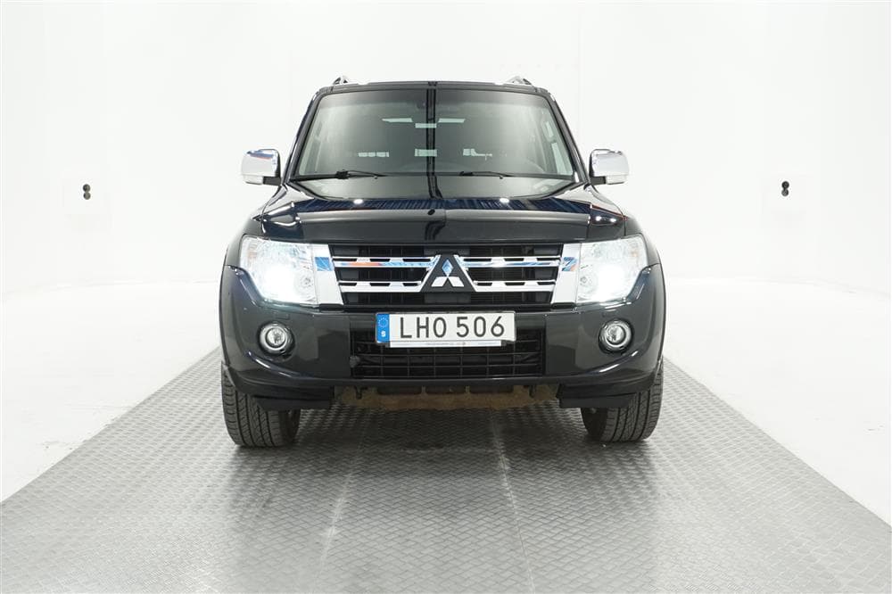 Mitsubishi Pajero Wagon 3.2 DI-D 200hk