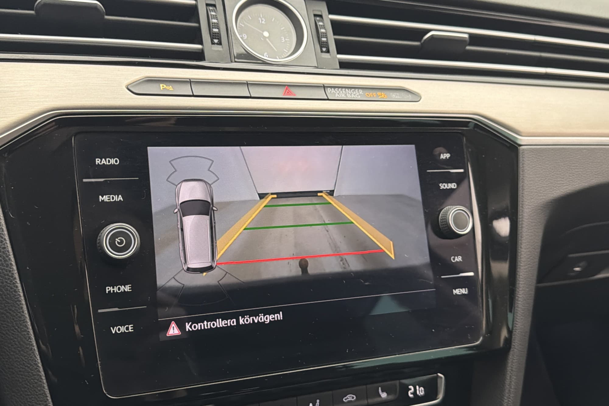 Volkswagen Passat 190hk 4M R-Line Värm Cockpit Kamera Drag