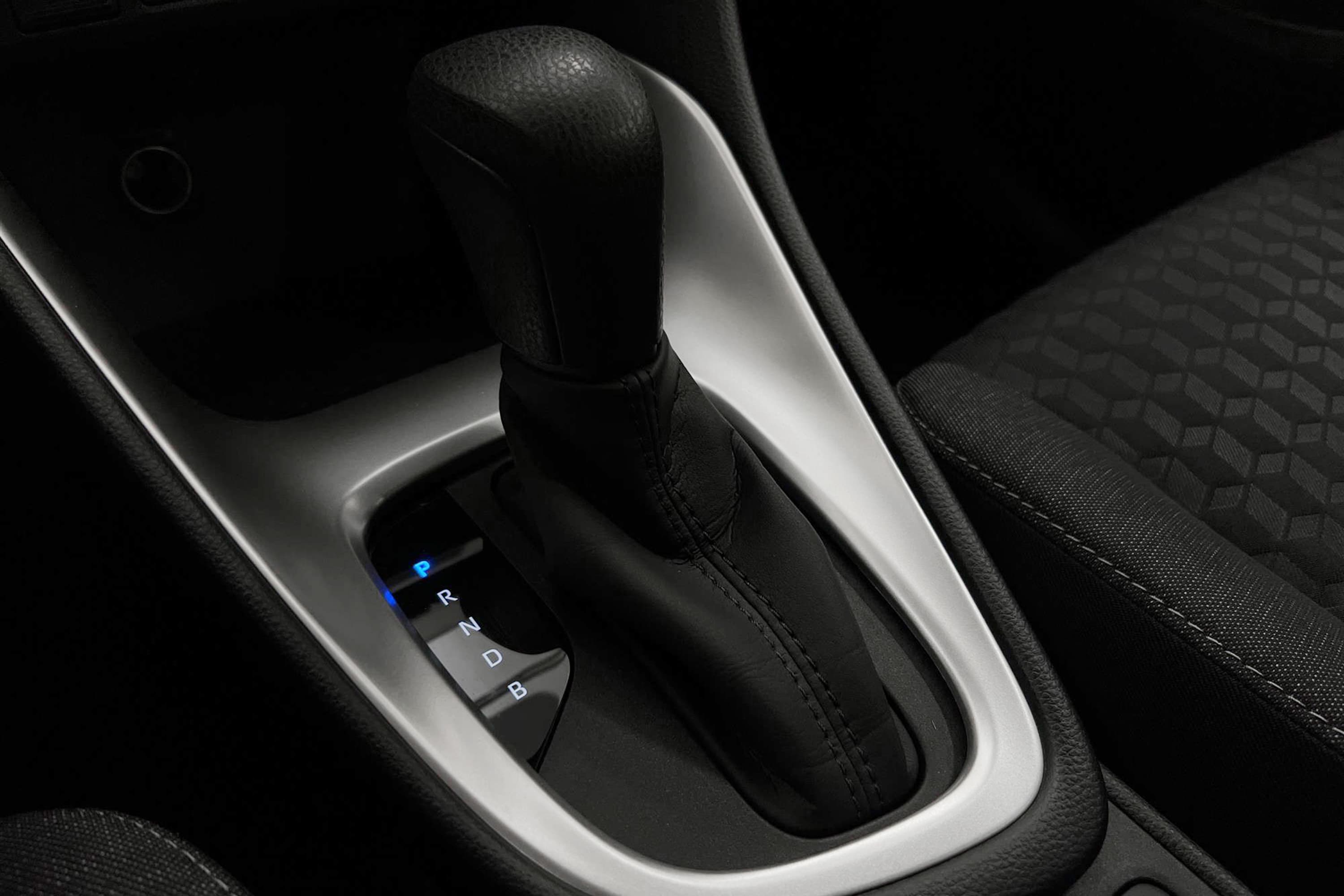 Toyota Yaris Hybrid CVT 116hk B-Kam Låg Skatt 0,28L/mil