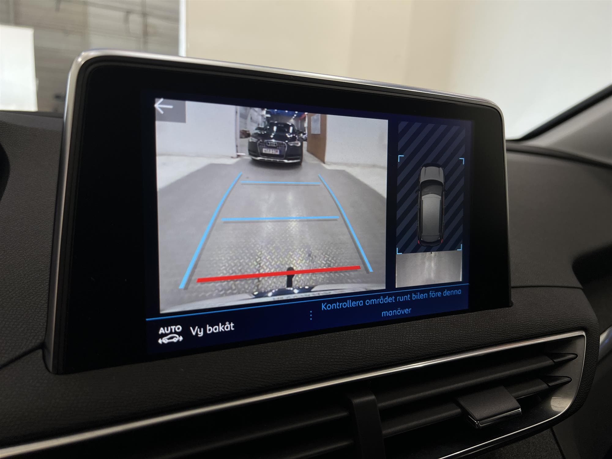 Peugeot 3008 SUV 1.2 PureTech 130hk Allure BKam Cockpit Drag