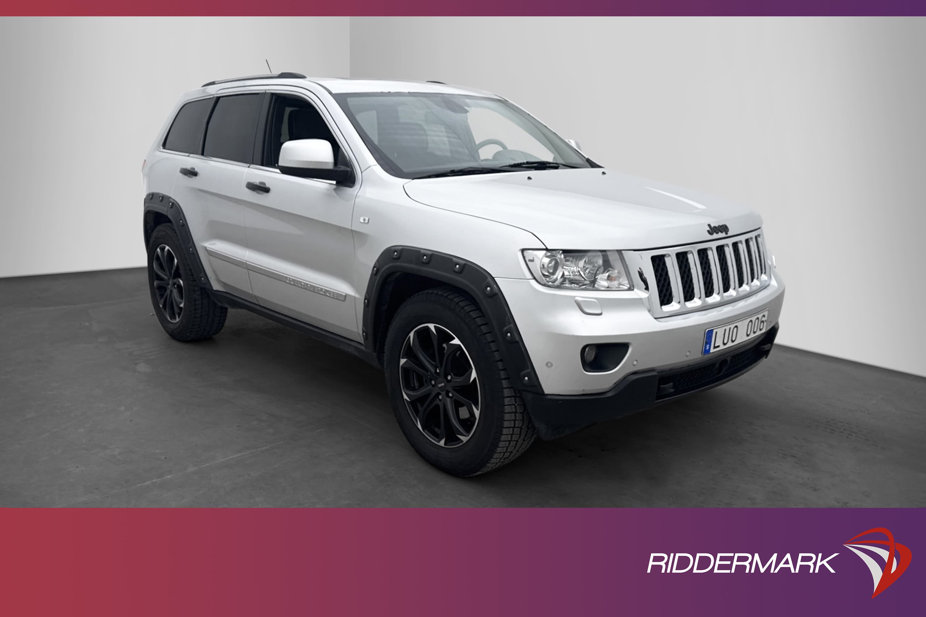 Jeep Grand Cherokee V6 CRD 4WD 241hk Pano Kamera Luft Drag