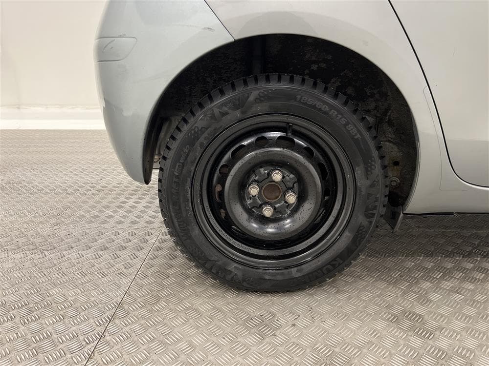 Toyota Yaris 1.33 5dr 100hk Låg Skatt Välservad 0,44L/Mil