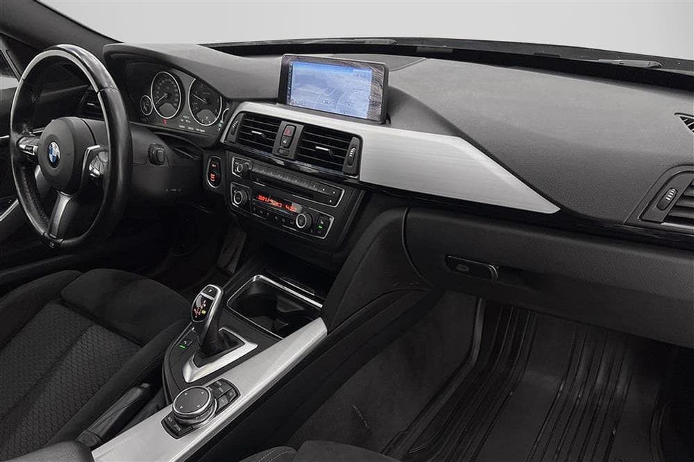BMW 320d GT xDrive 184hk M-Sport Navi B-kam Hi-Fi 0,51l/milinteriör