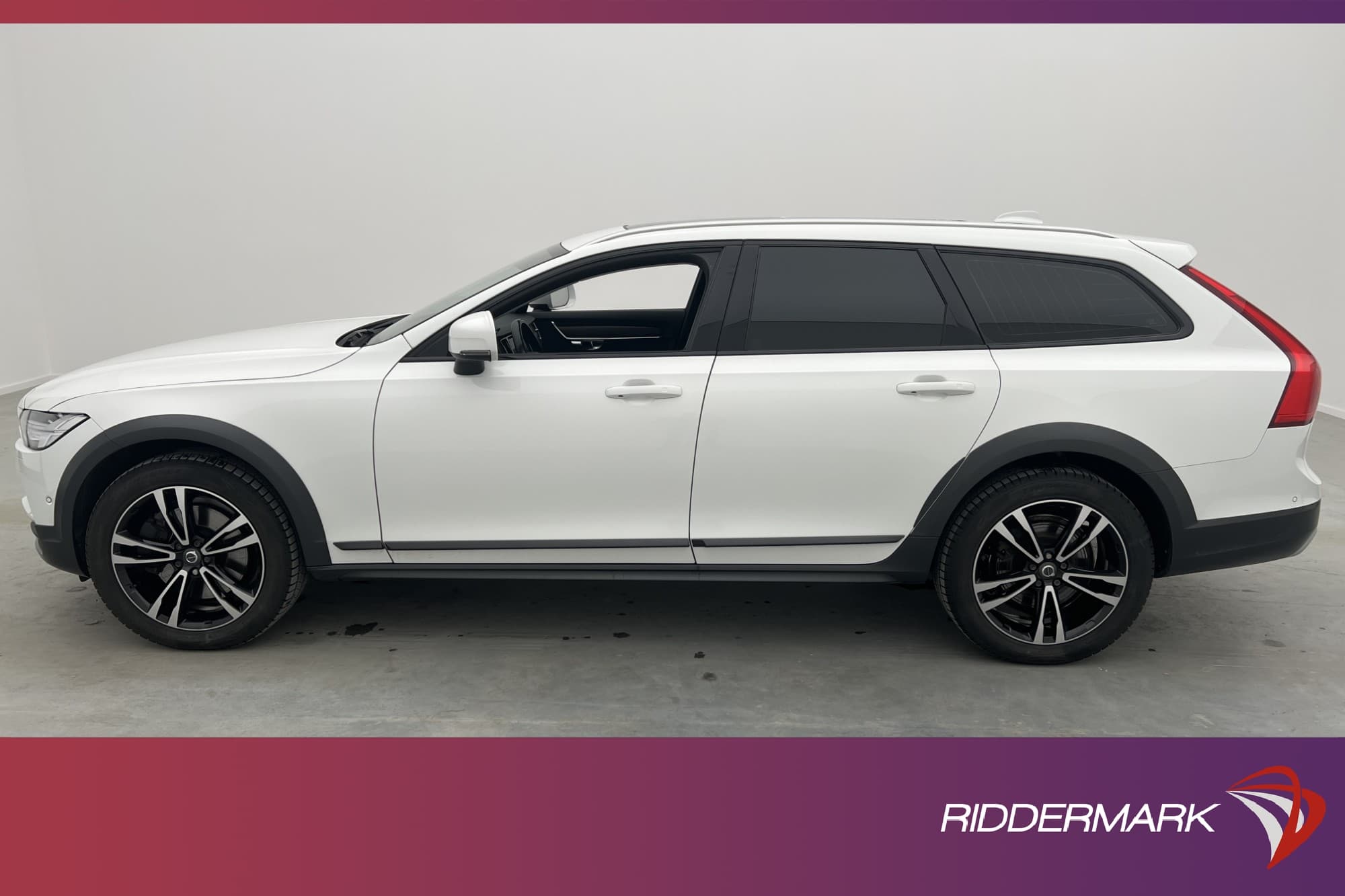 Volvo V90 Cross Country