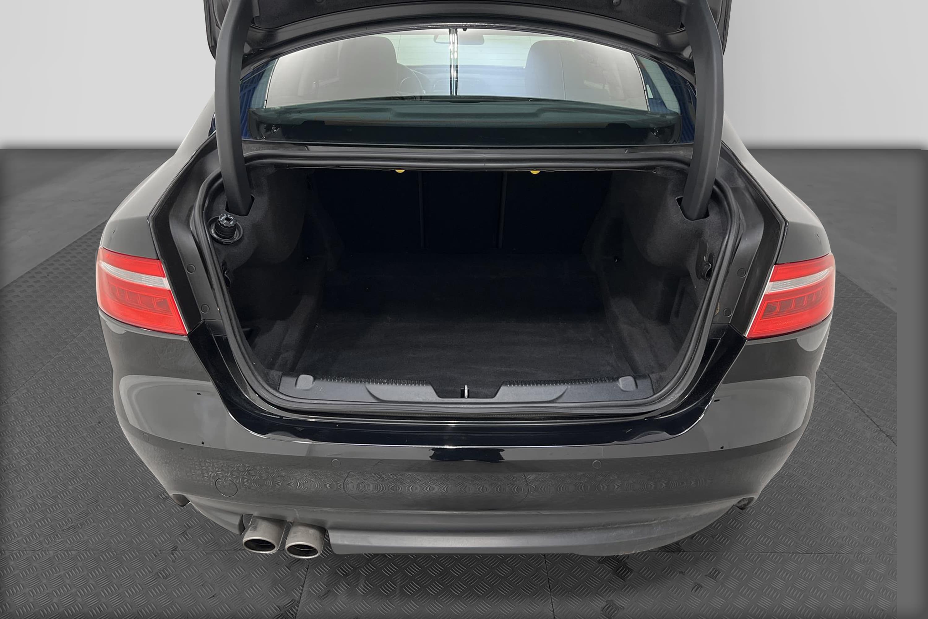 Jaguar XE 20d 180hk Sensorer Välservad 0,42l/mil 