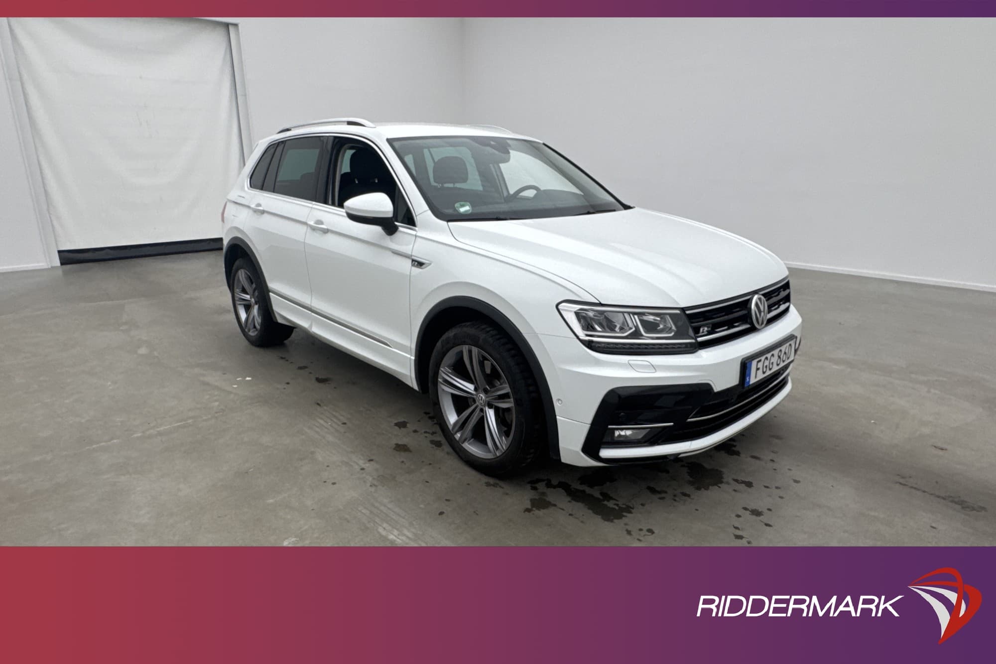 Volkswagen Tiguan 2.0 TSI 190hk 4M R-Line P-Värm Kamera Drag