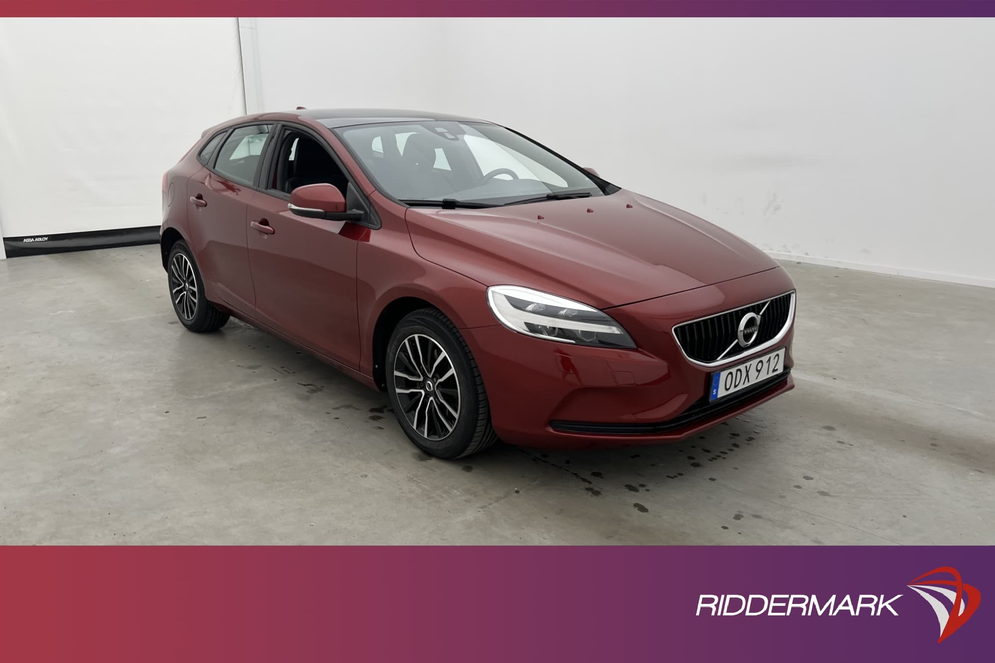 Volvo V40 T2 122hk