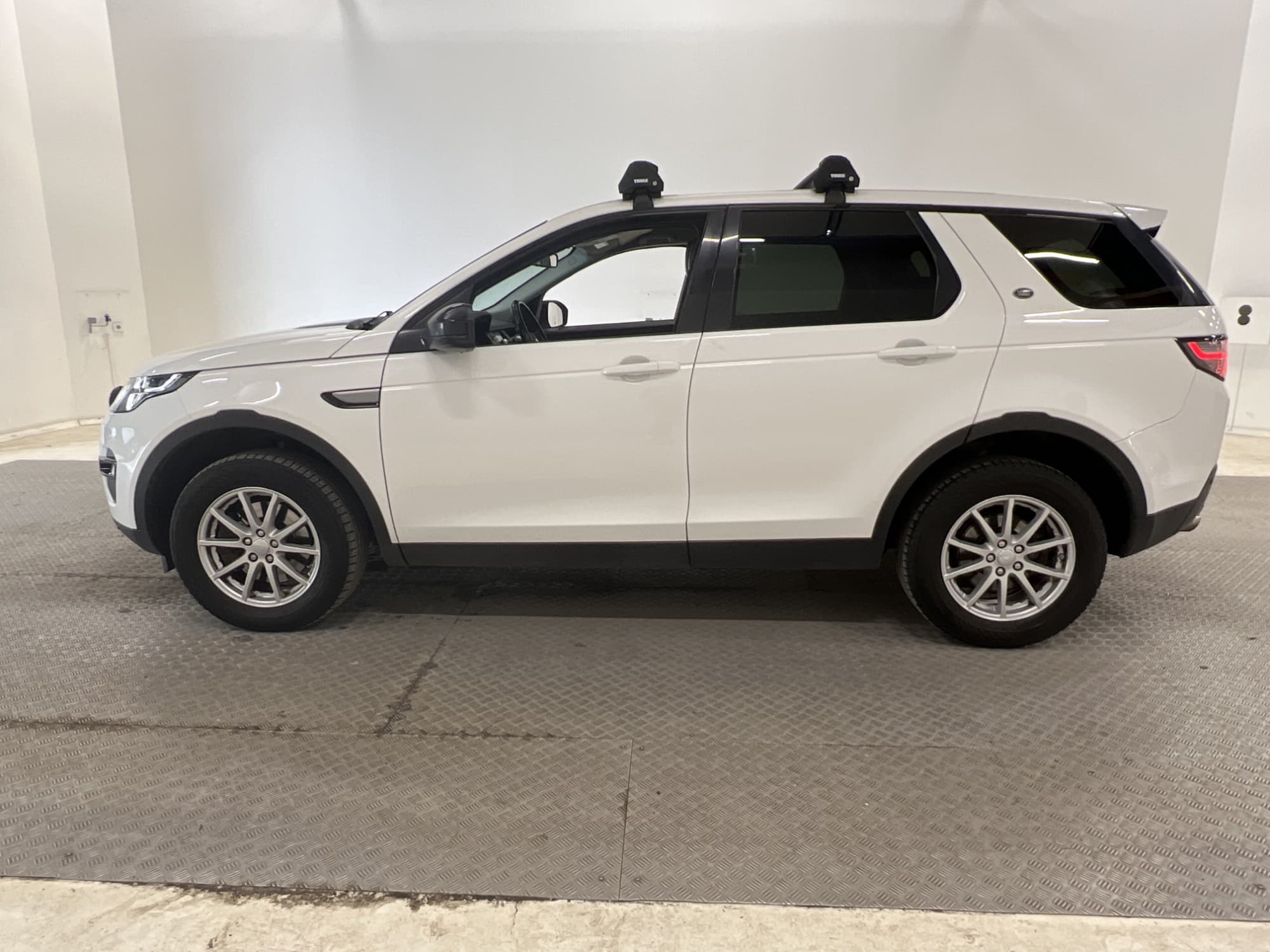 Land Rover Discovery Sport 2.0 AWD 180hk Pano Halvskinn Navi