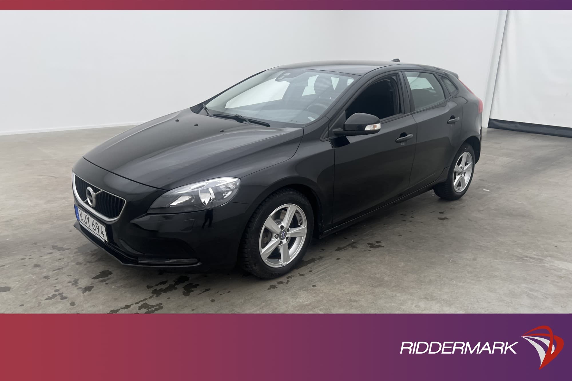 Volvo V40 T2 122hk