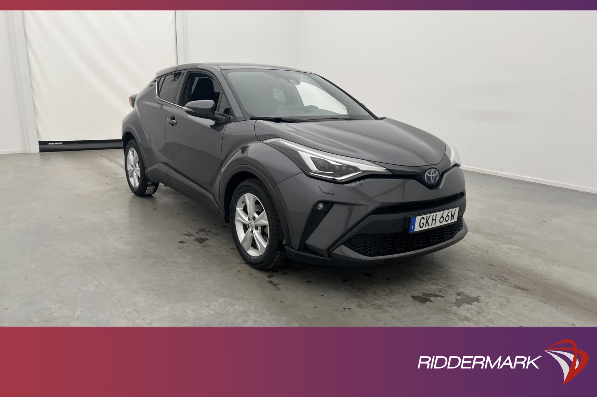 Toyota C-HR Hybrid 122hk