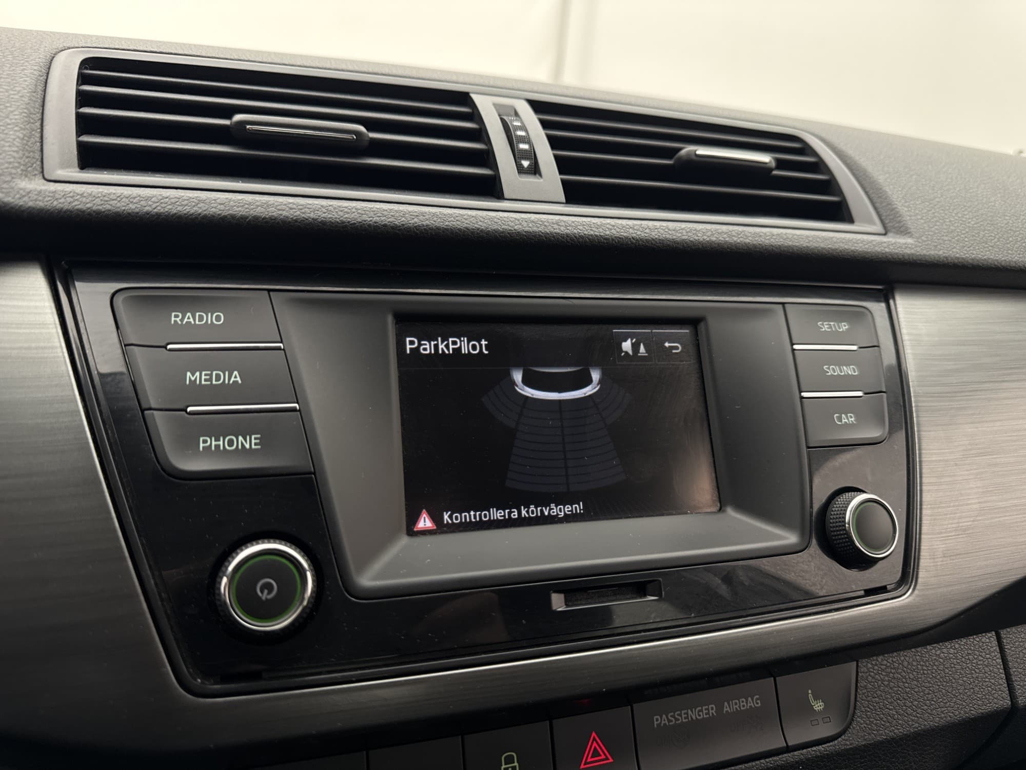 Skoda Fabia 1.2 TSI 90hk Style Dragkrok P-Sensorer Keyless