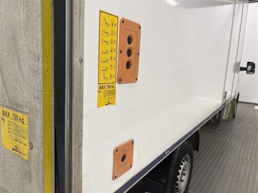 Volkswagen Crafter 2.0TDI Aut 177hk Volymskåp Värmare Moms  
