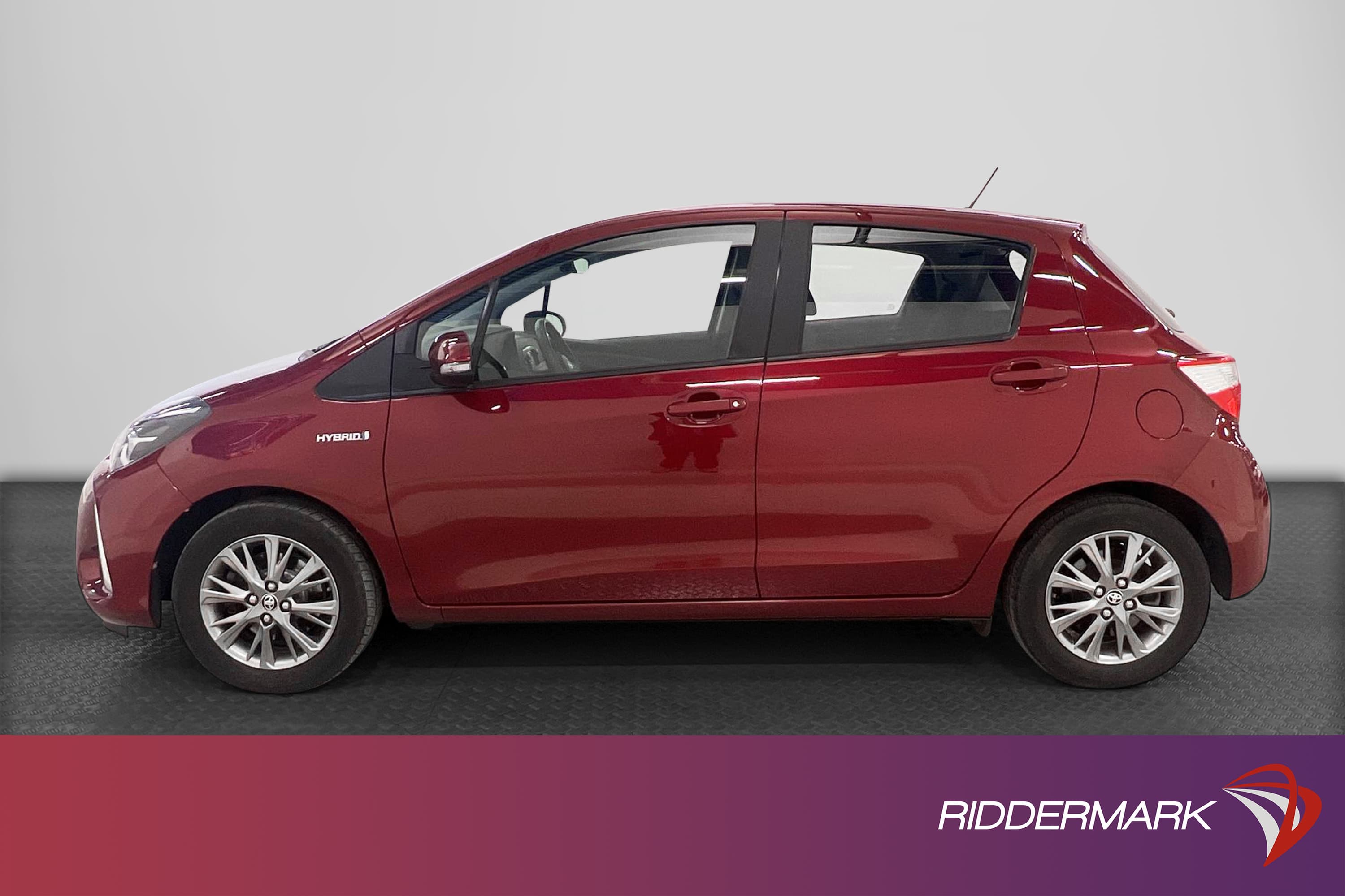 Toyota Yaris Hybrid e-CVT 101hk B-Kam 360kr Skatt 0,33L/mil