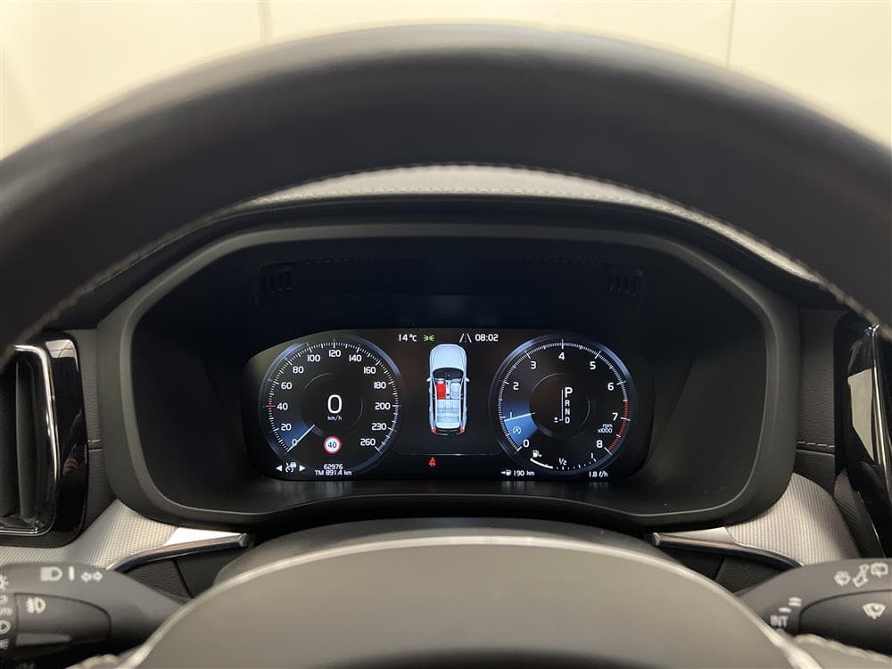 Volvo XC60 T5 250hk AWD R-Design P-Värm Navi B-Kam VoC H/Kinteriör