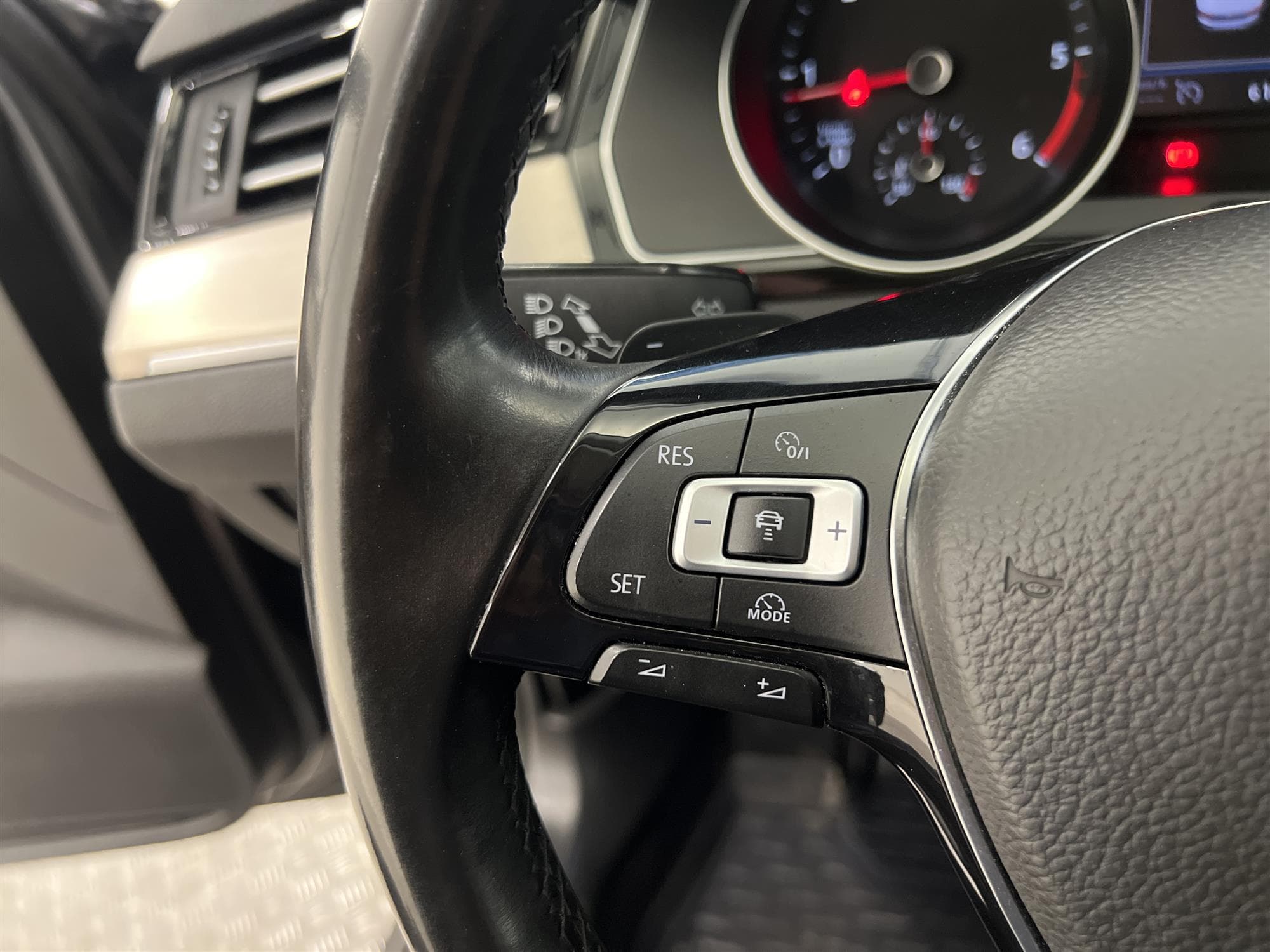 Volkswagen Passat 2.0 TDI 4M 190hk R Line B-Kamera  D-Värm