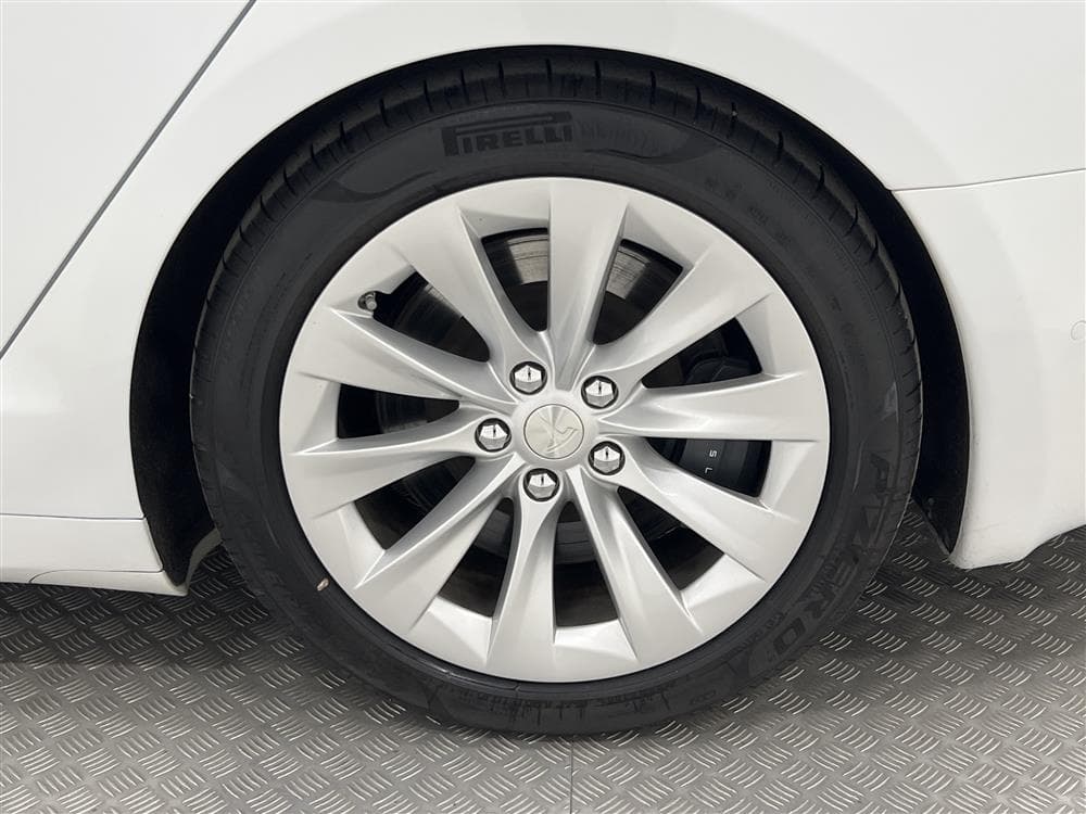 Tesla Model S Long Range AWD 423hk FSD Moms Svensksåldinteriör