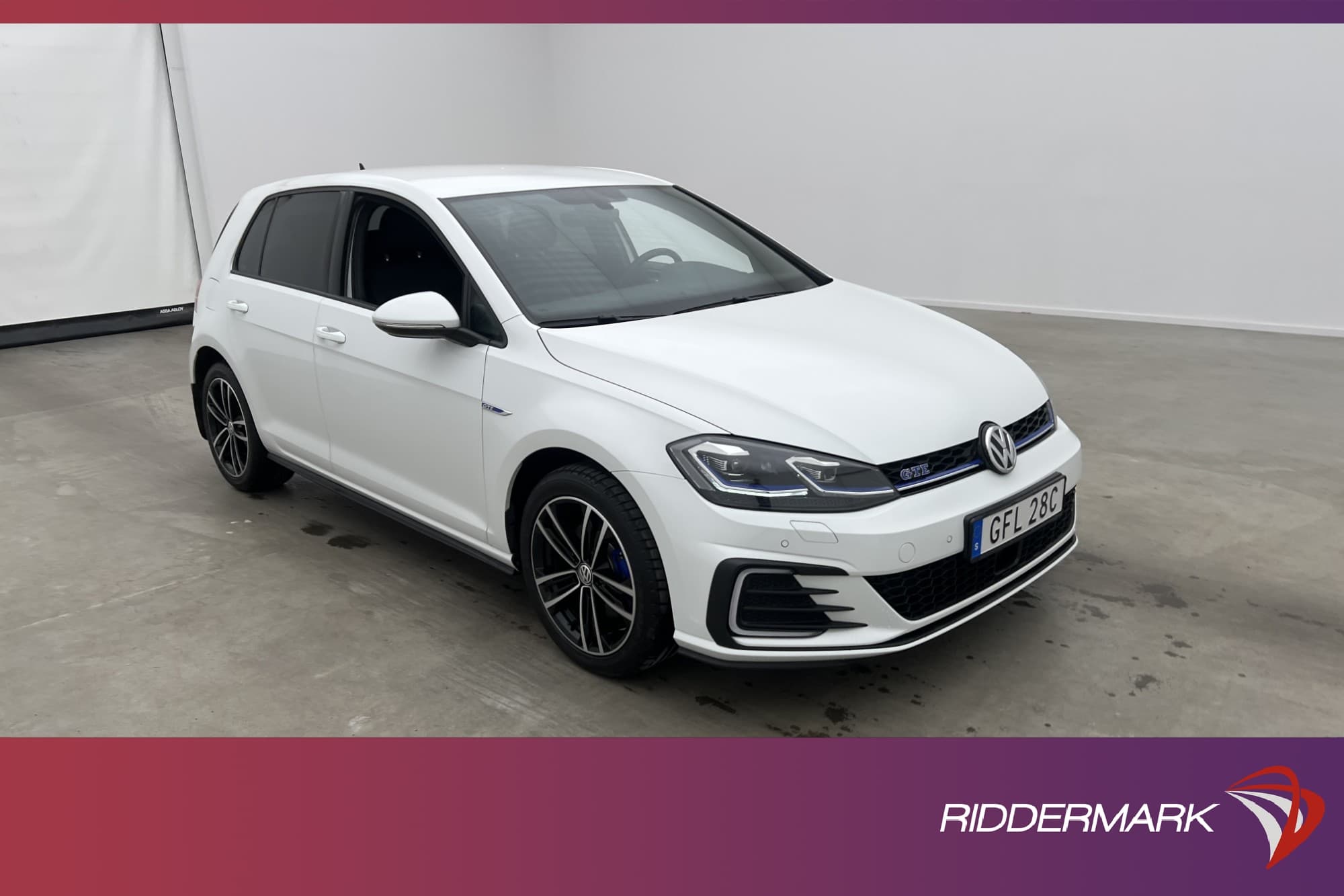 Volkswagen Golf GTE 204hk