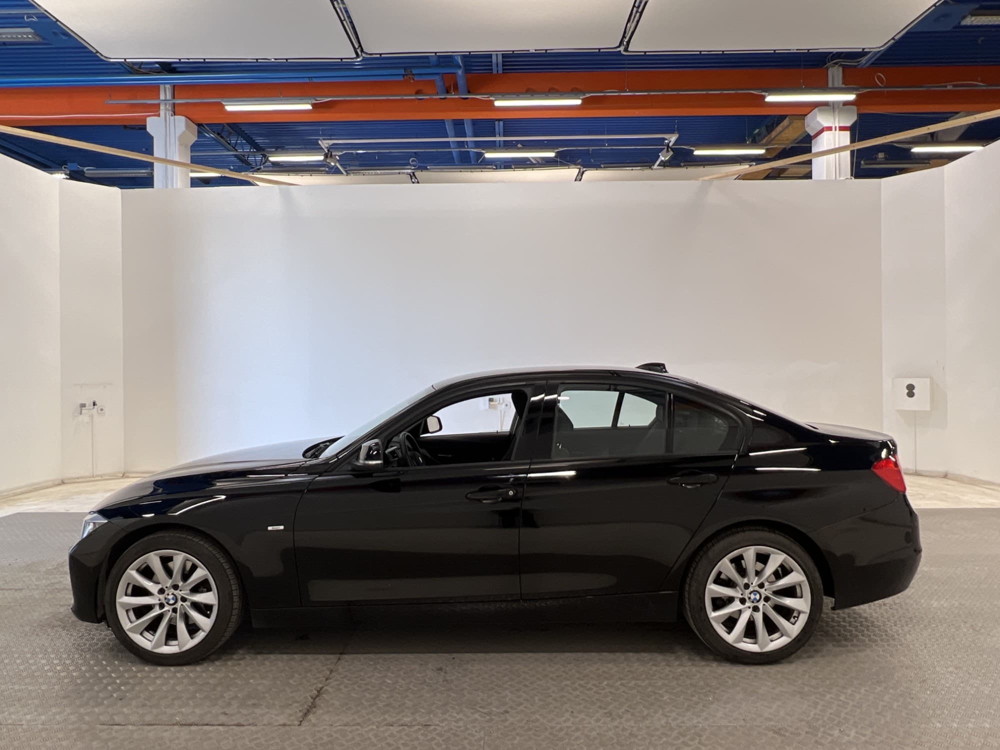 BMW 328i xDrive 245hk