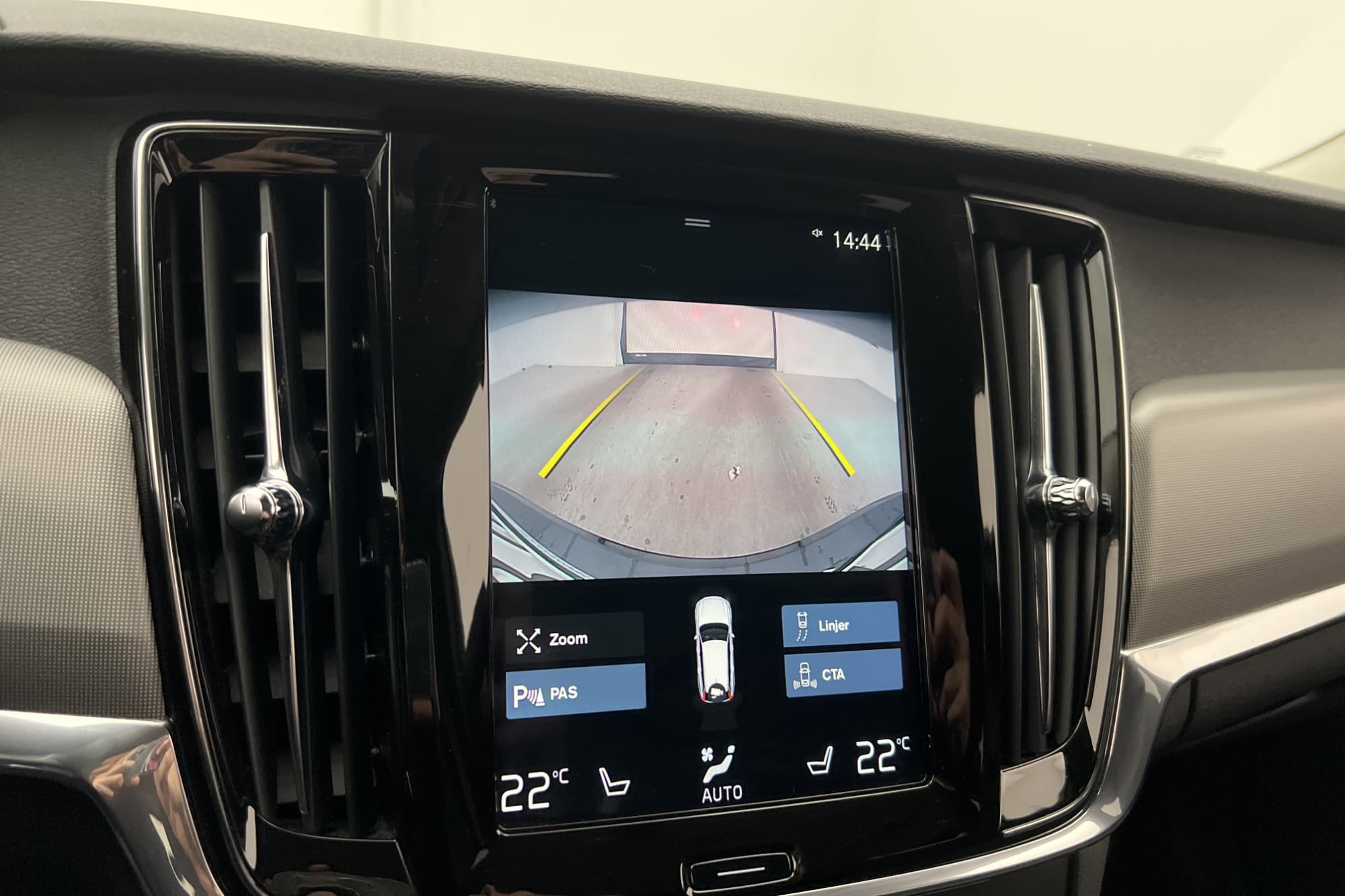 Volvo V90 T6 AWD Momentum Värmare H/K Kamera Carplay 