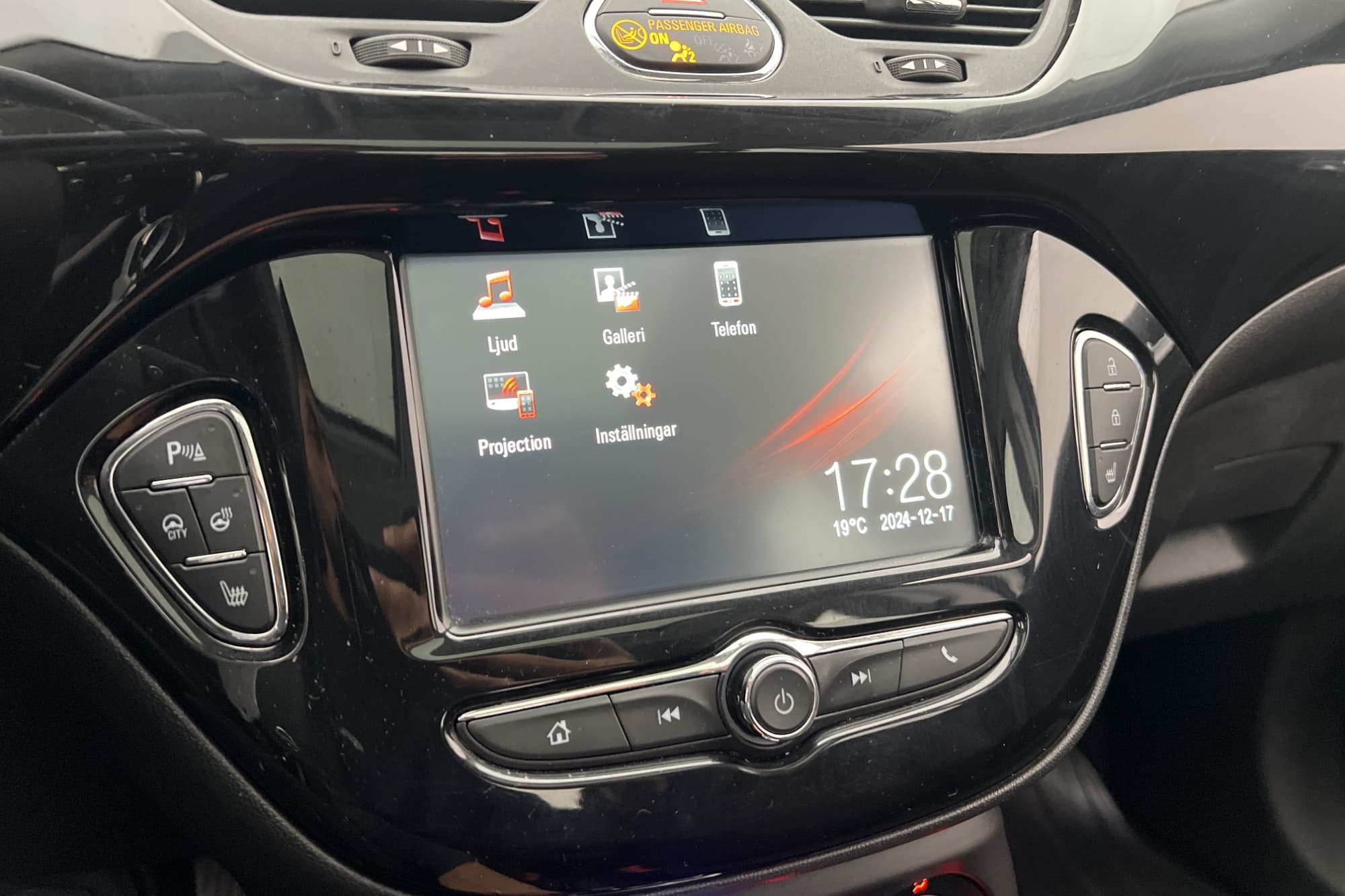 Opel Corsa 90hk Enjoy Panorama Sensorer Rattvärm Farthållare