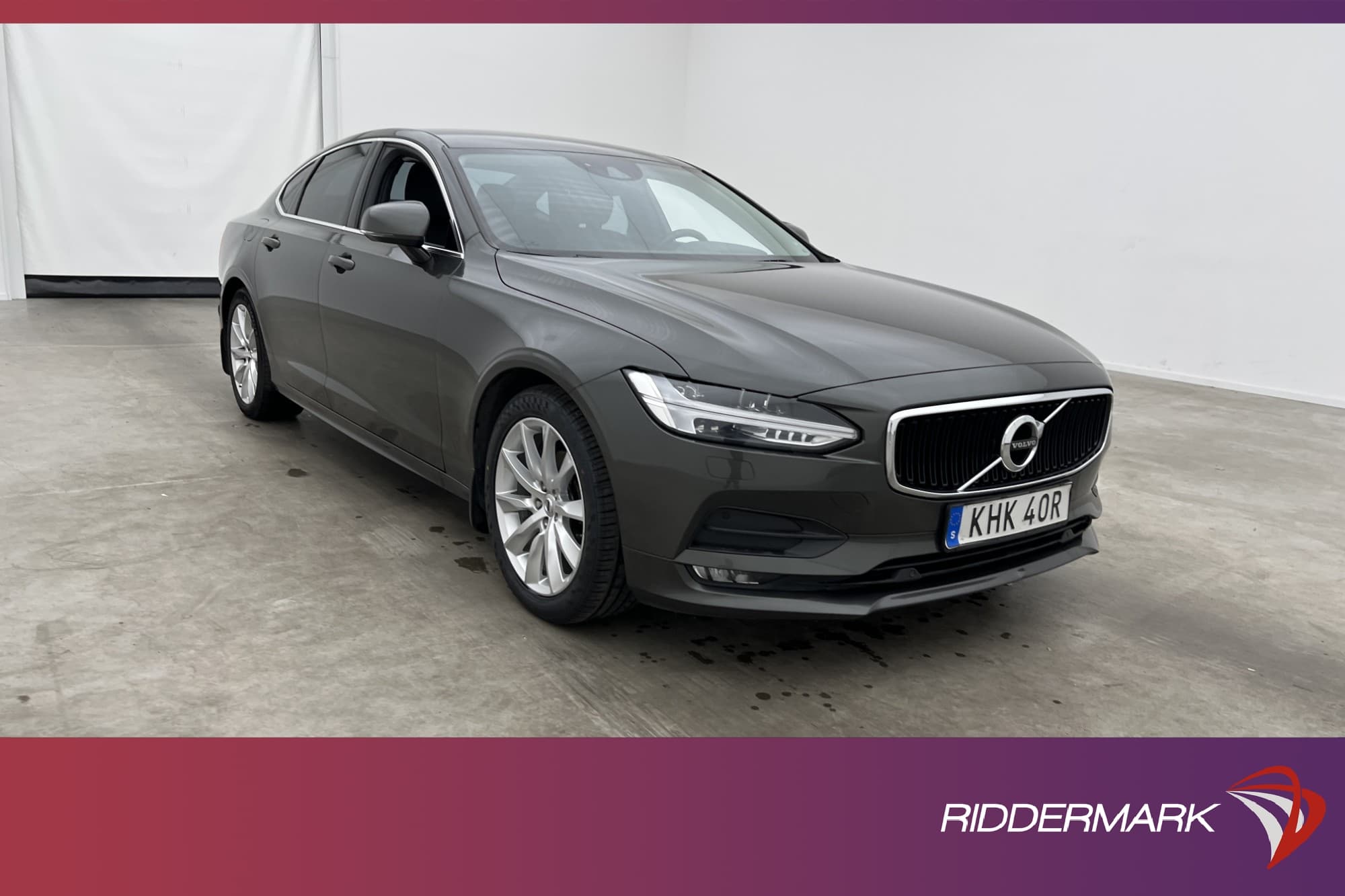 Volvo S90 D4