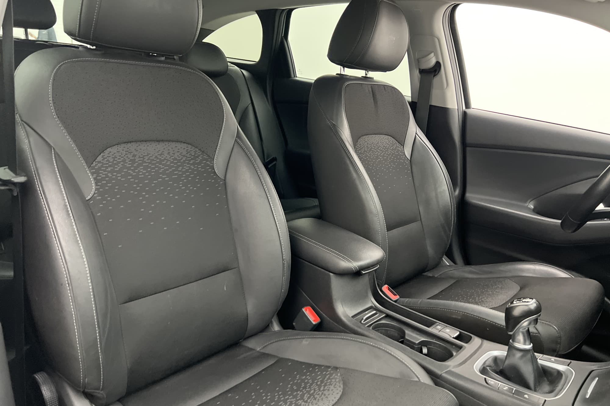 Hyundai i30 Wagon T-GDi 140hk Kamera Navigation Dragkrok