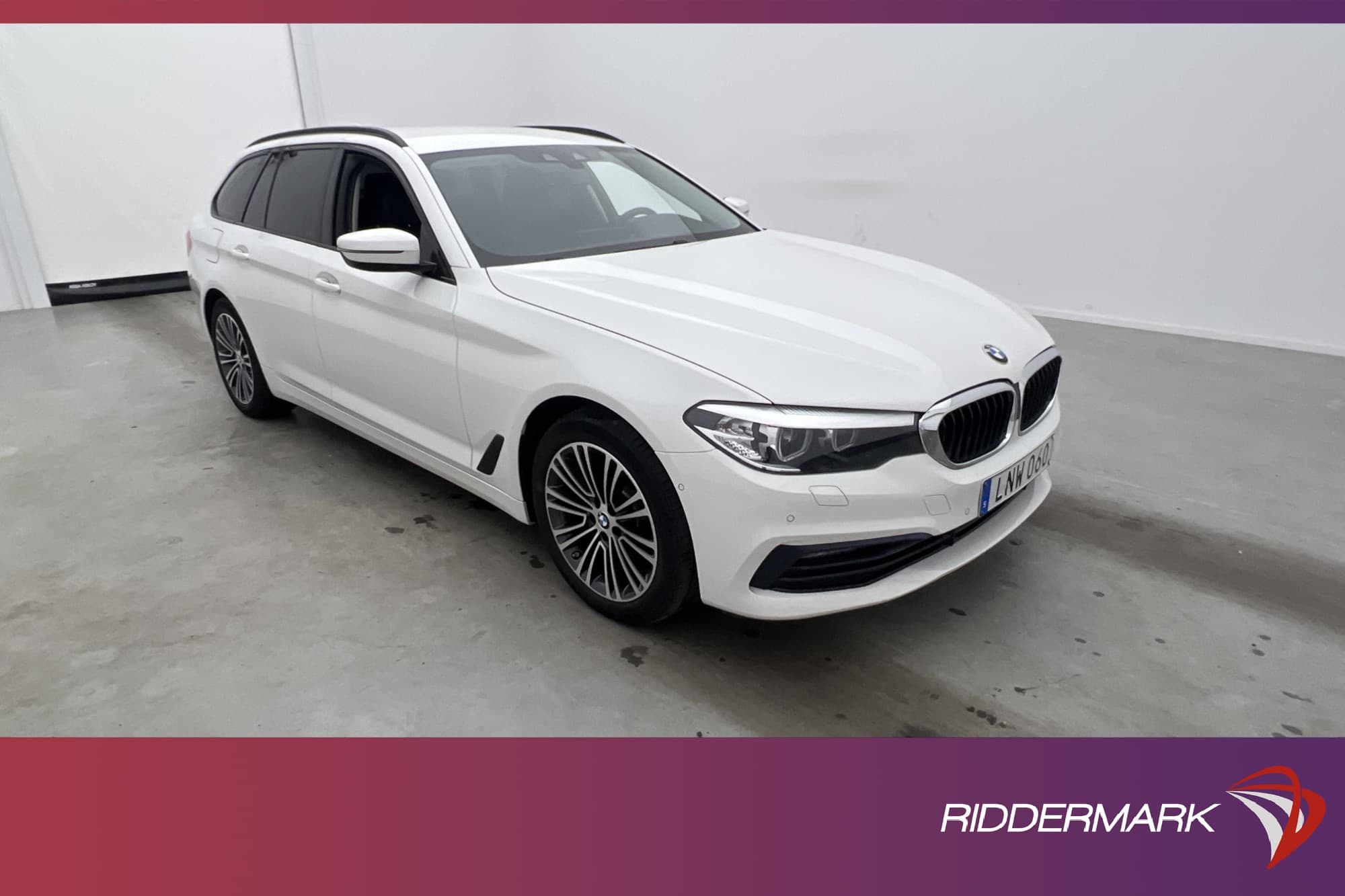 BMW 520 d xDrive 190hk Navigator Dragkrok B-Kamera 0,47L/mil