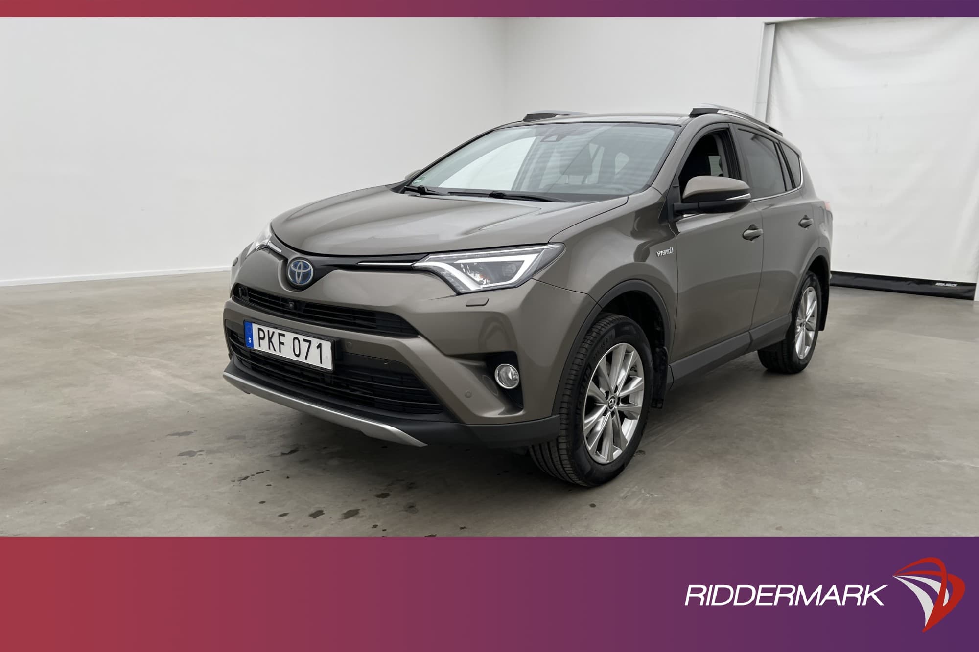 Toyota RAV4 Hybrid AWD 197hk