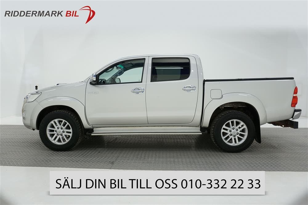 Toyota Hilux 3.0 D-4D 4WD 171hk Automat M-Värmare Navi Drag