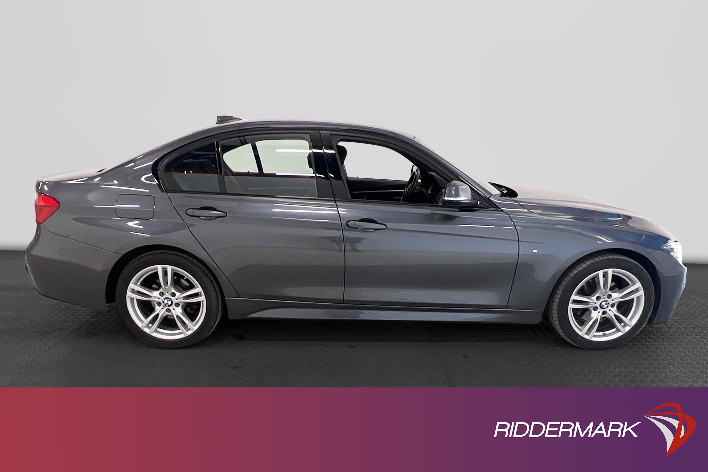 BMW 320d xDrive 190hk M Sport 2 Brukare Navi Hifi Drag
