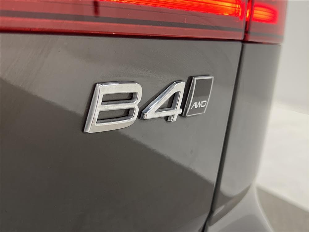 Volvo V60 B4 Cross Country AWD Momentum GPS H/K Kamera Drag