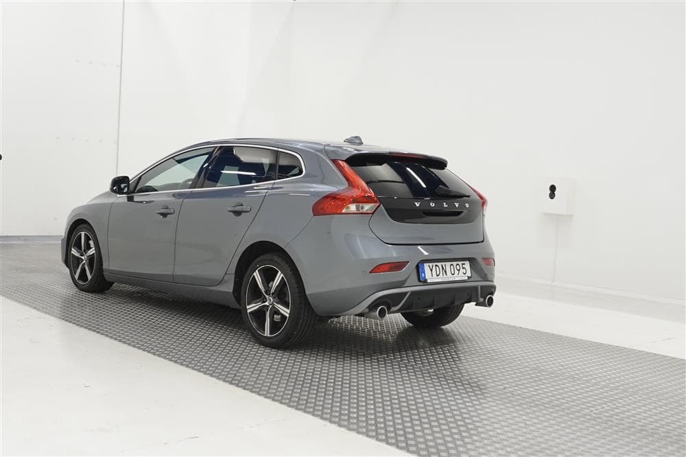Volvo V40 D2 120hk  R-Design VOC Värmare Välserv 0,38l/milexteriör