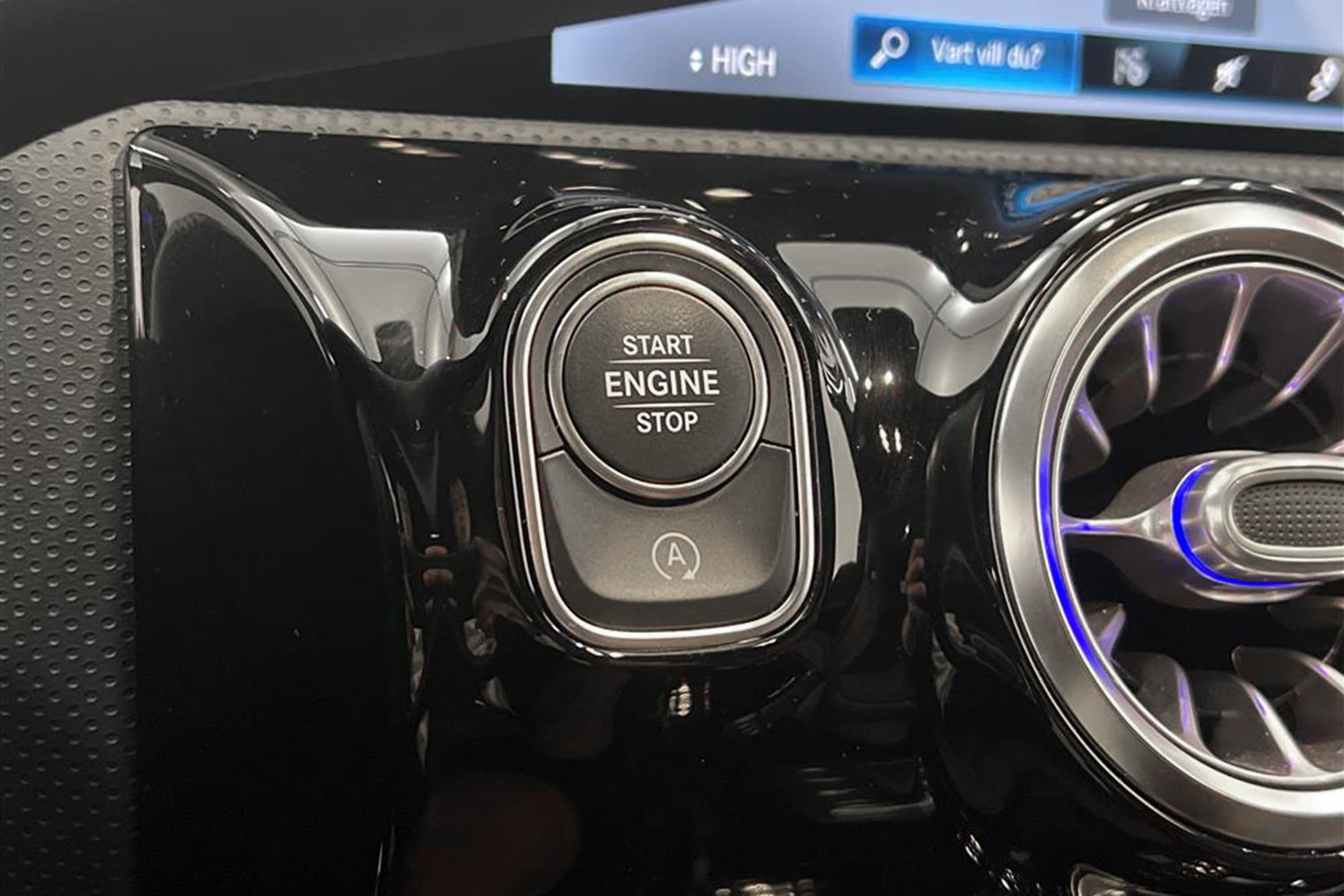 Mercedes-Benz CLA 250 4M 224hk AMG Burmester Widesc. Värmare