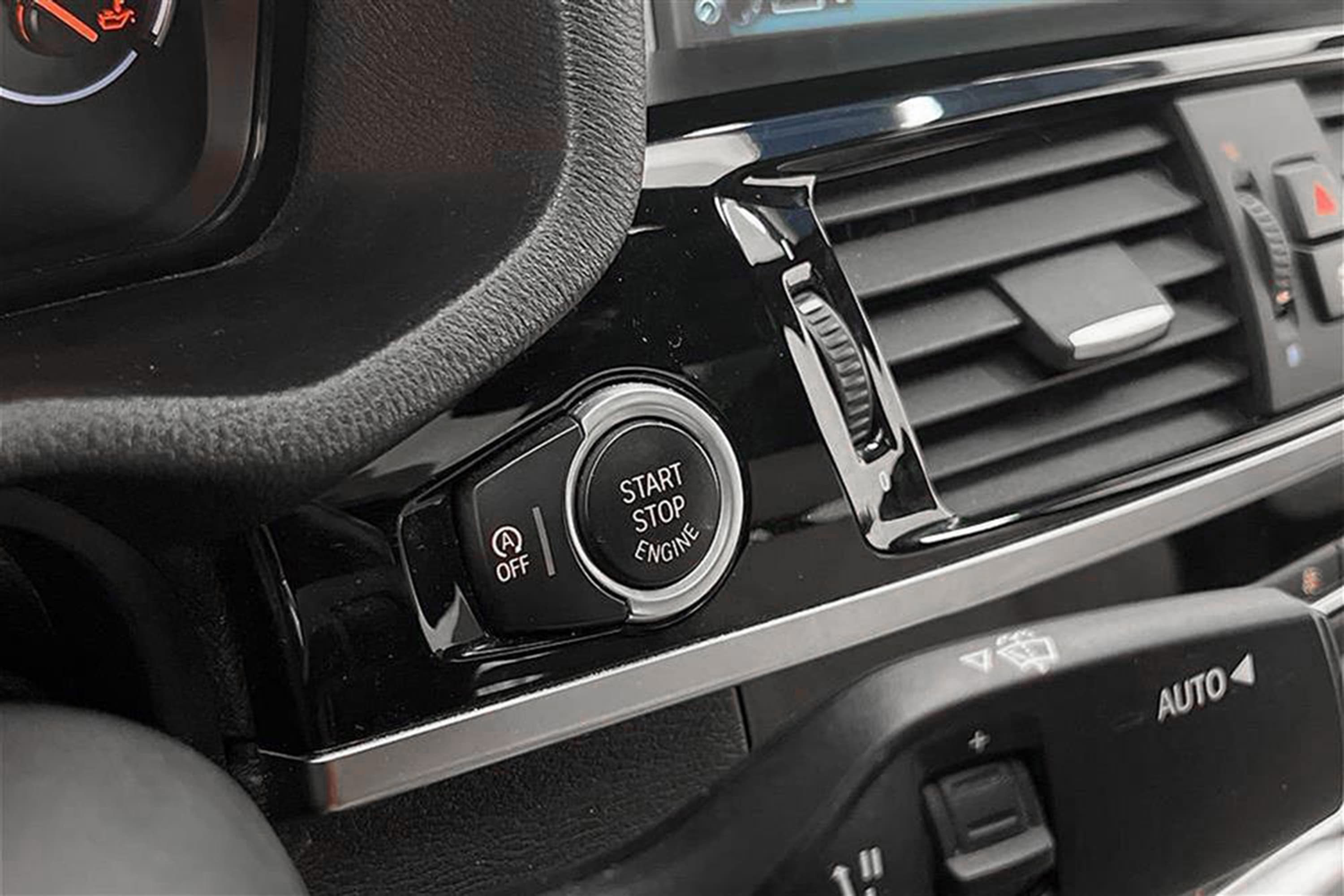 BMW X4 M40i 360hk M-Sport T-lucka 360° H/K HUD Navi Draginteriör