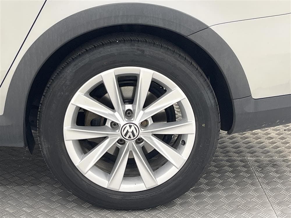 Volkswagen Passat Alltrack TDI 4M 177hk Värmare Kamera Draginteriör