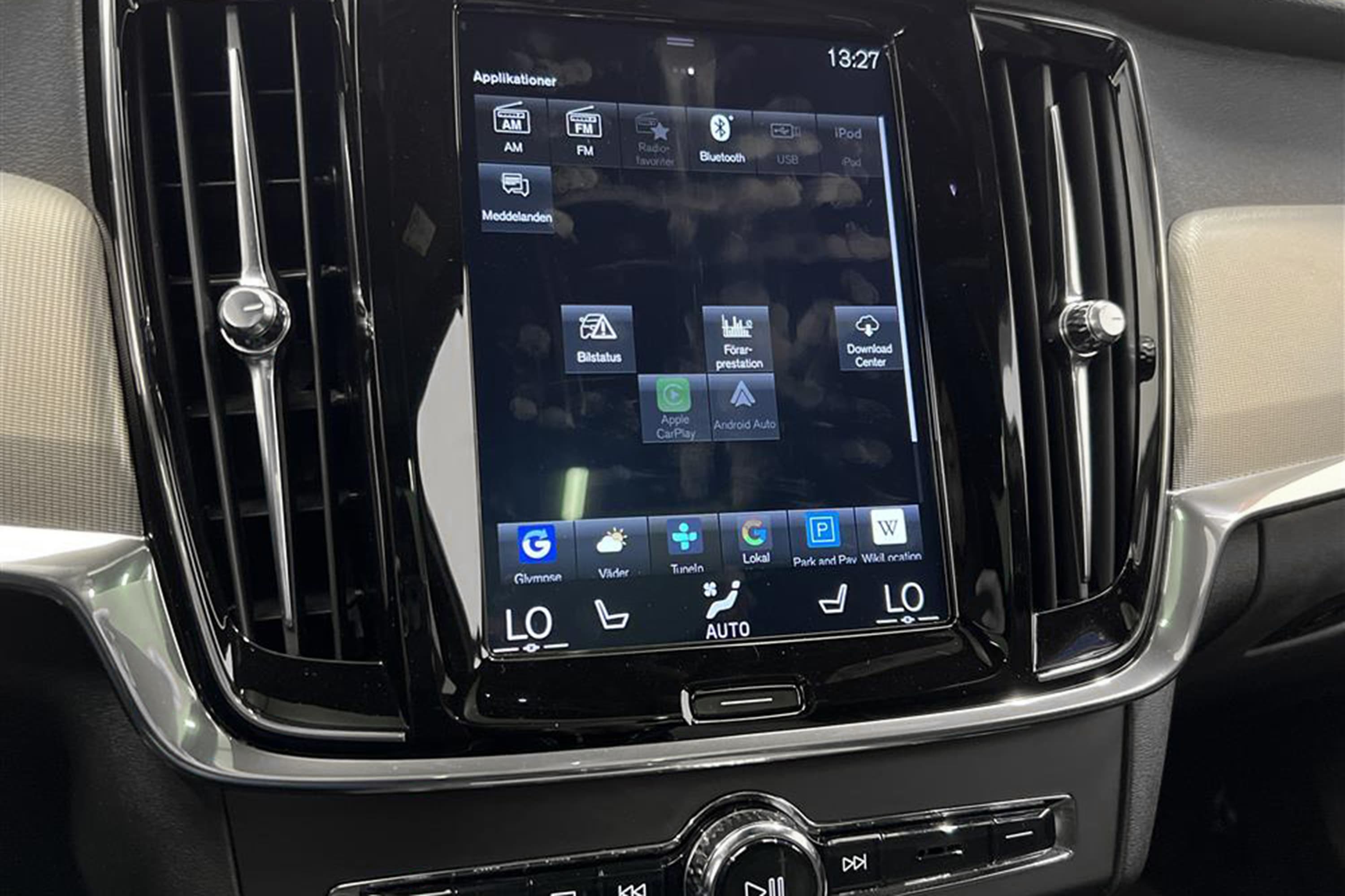 Volvo V90 T6 310hk AWD R-Design Värmare VOC Pano Navi Kamerainteriör