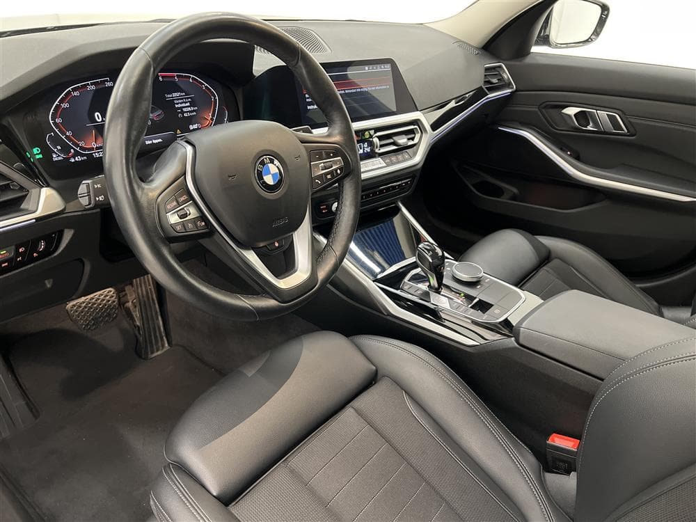 BMW 320d xDrive 190hk MHVE Sport line Cockpit Drag