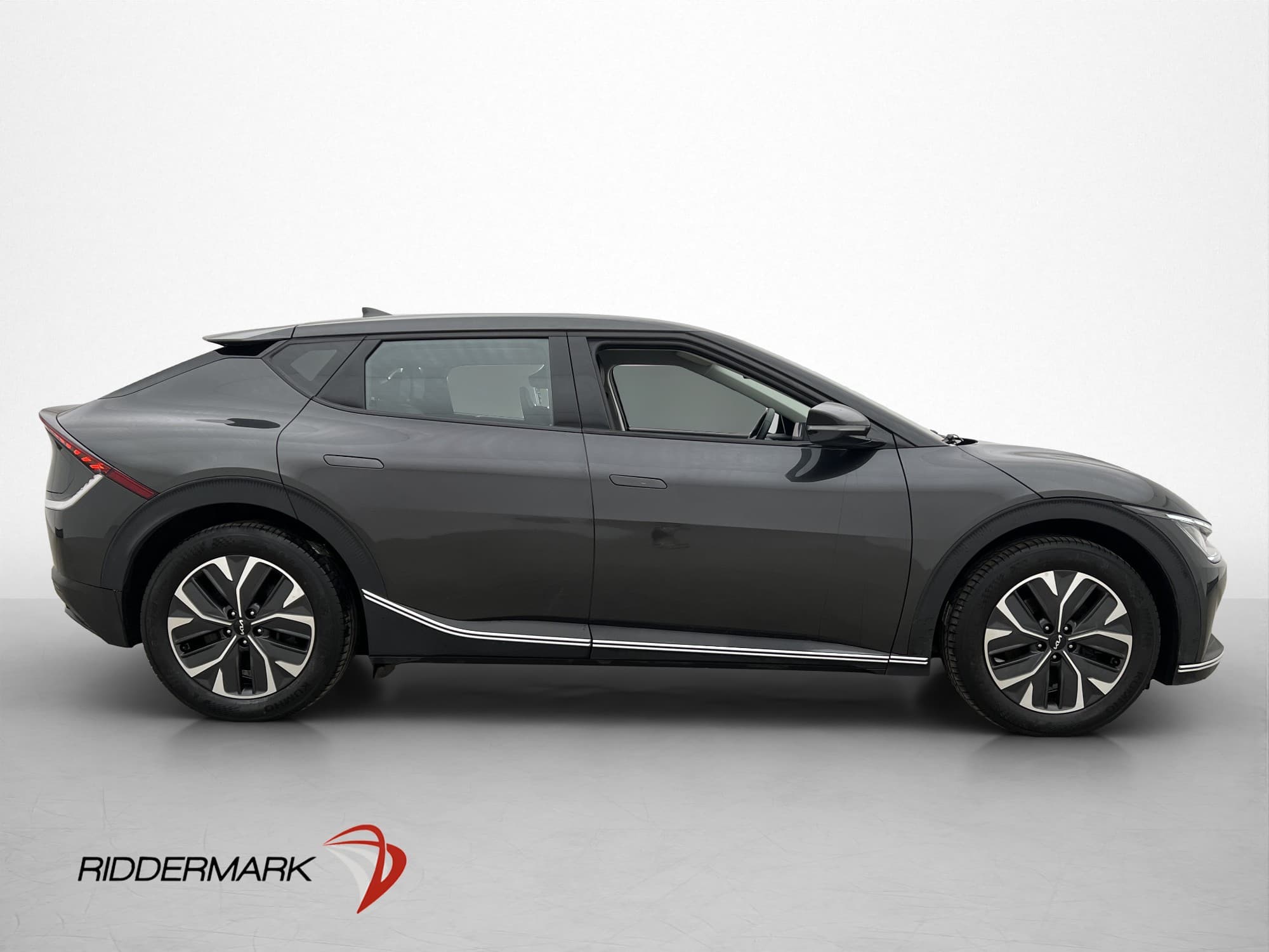 Kia EV6 77.4h kWh 228hk Kamera Drag Navi CarPlay Moms