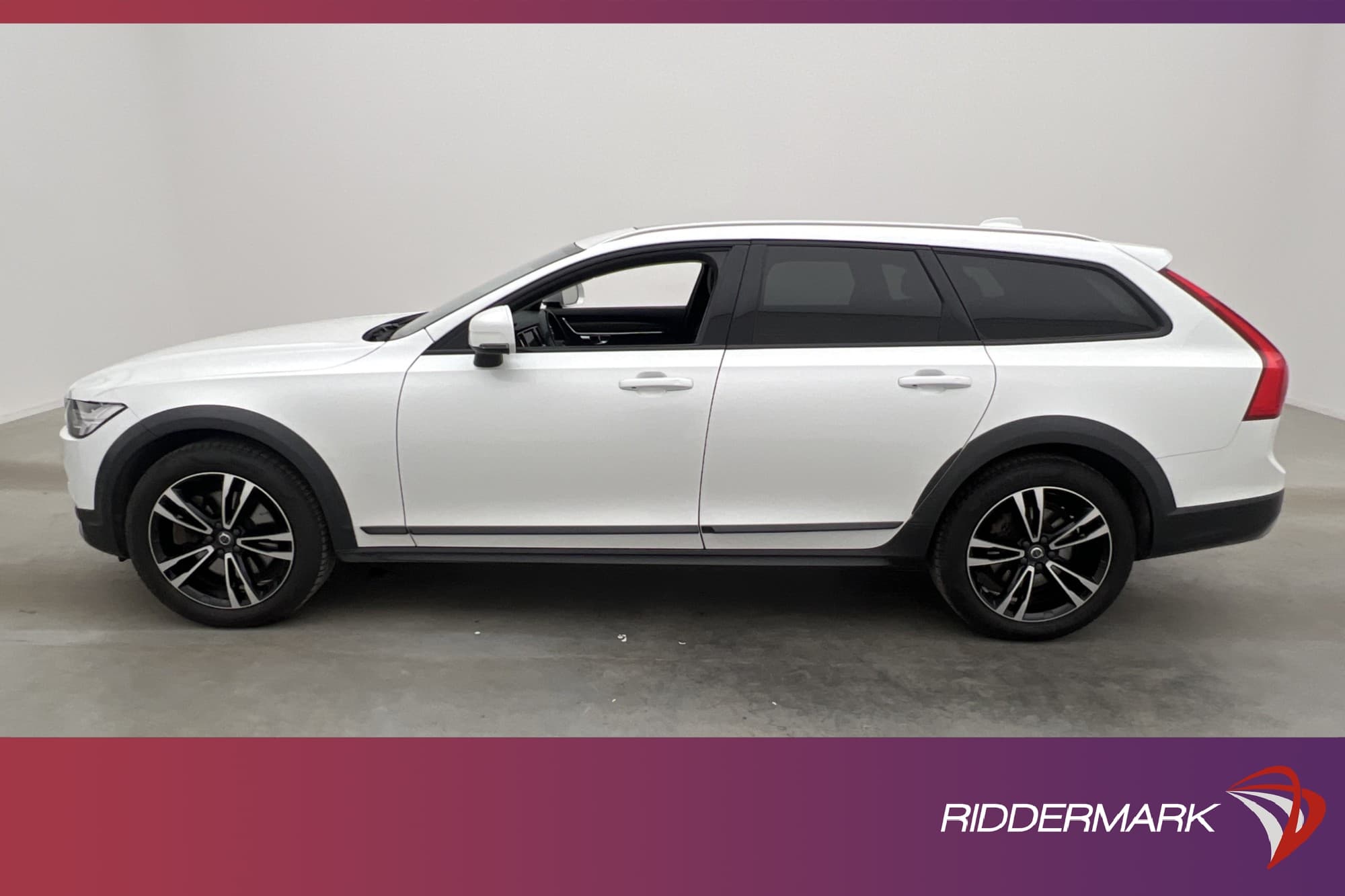 Volvo V90 Cross Country D4 AWD