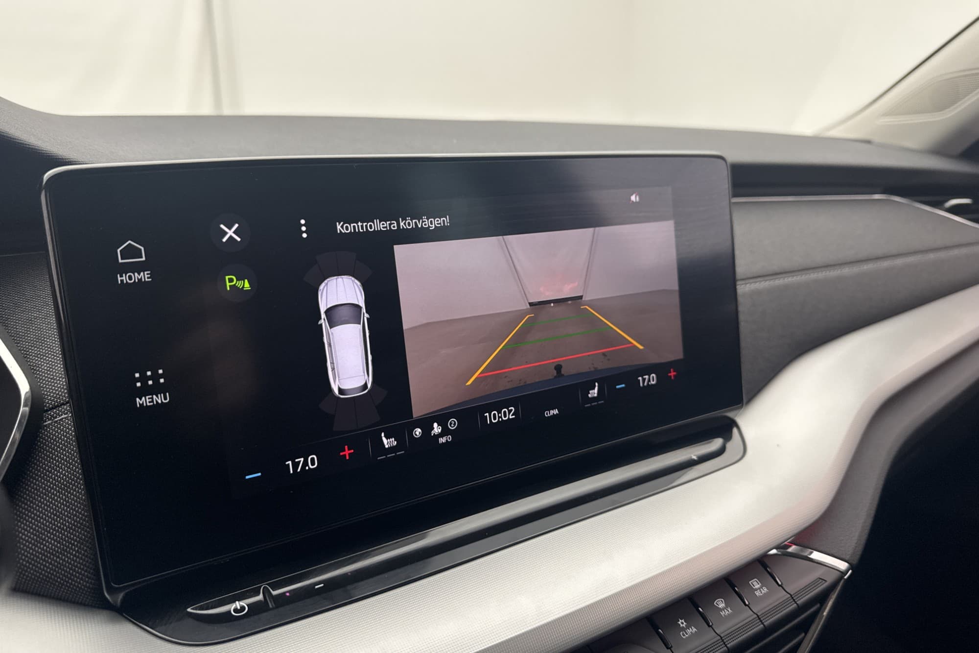 Skoda Octavia Kombi 1.5 TSI Style Cockpit Värmare Drag MOMS