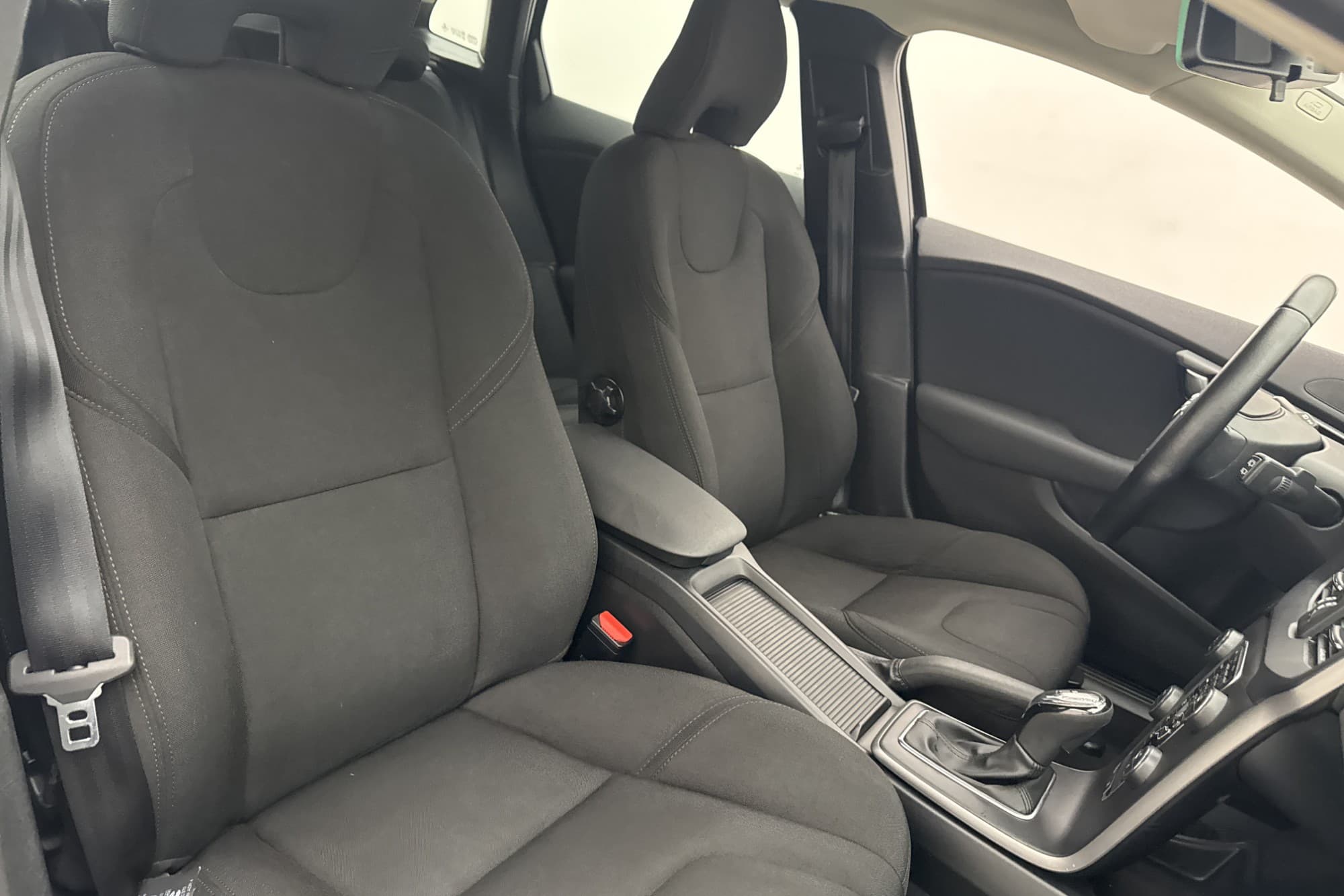 Volvo V40 D2 Geartronic 120hk Kinetic P-Sensorer Bluetooth