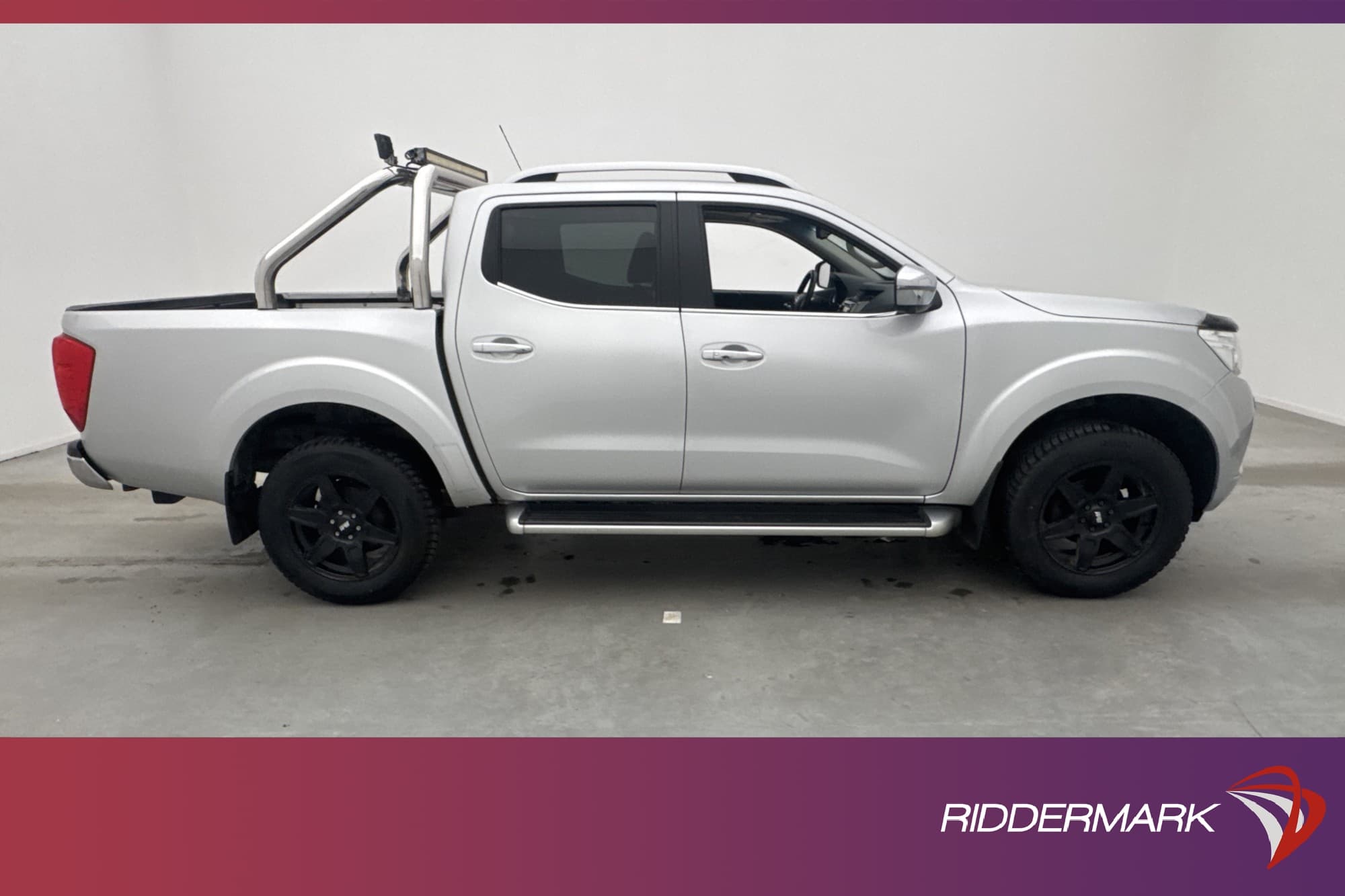 Nissan Navara Tekna 2.3 4WD Värmare Drag Taklucka Diff MOMS