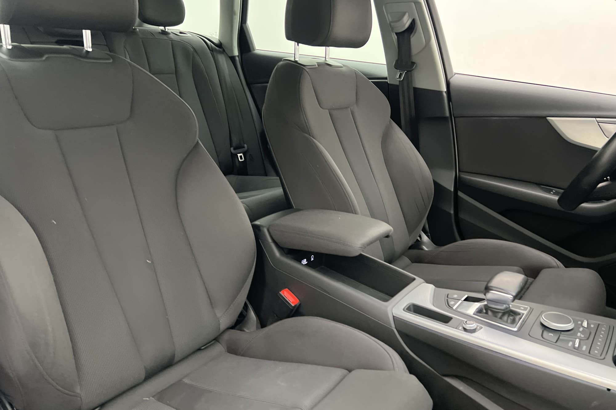 Audi A4 Avant Quattro 190hk Proline Farthållare Sensorer